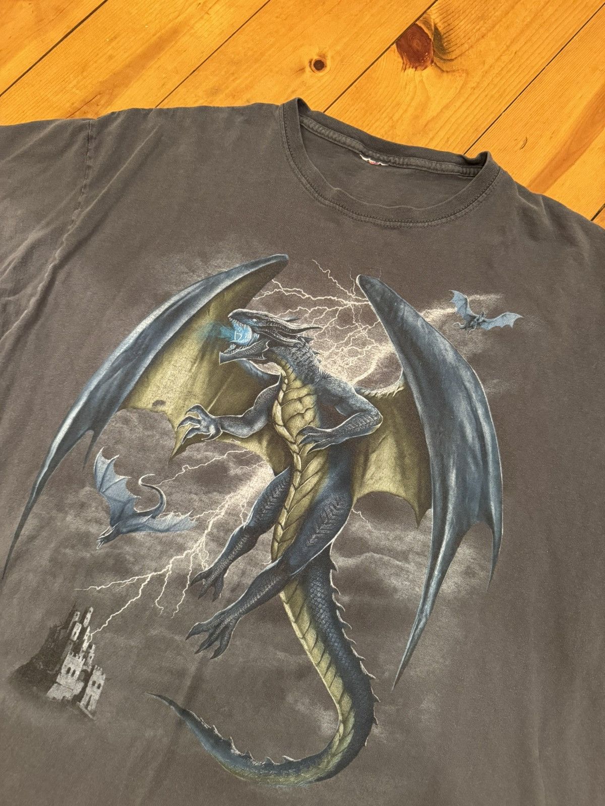 Other Vintage y2k Gray Dragon Tee. No size tag Size US XL / EU 56 / 4 - 1 Thumbnail