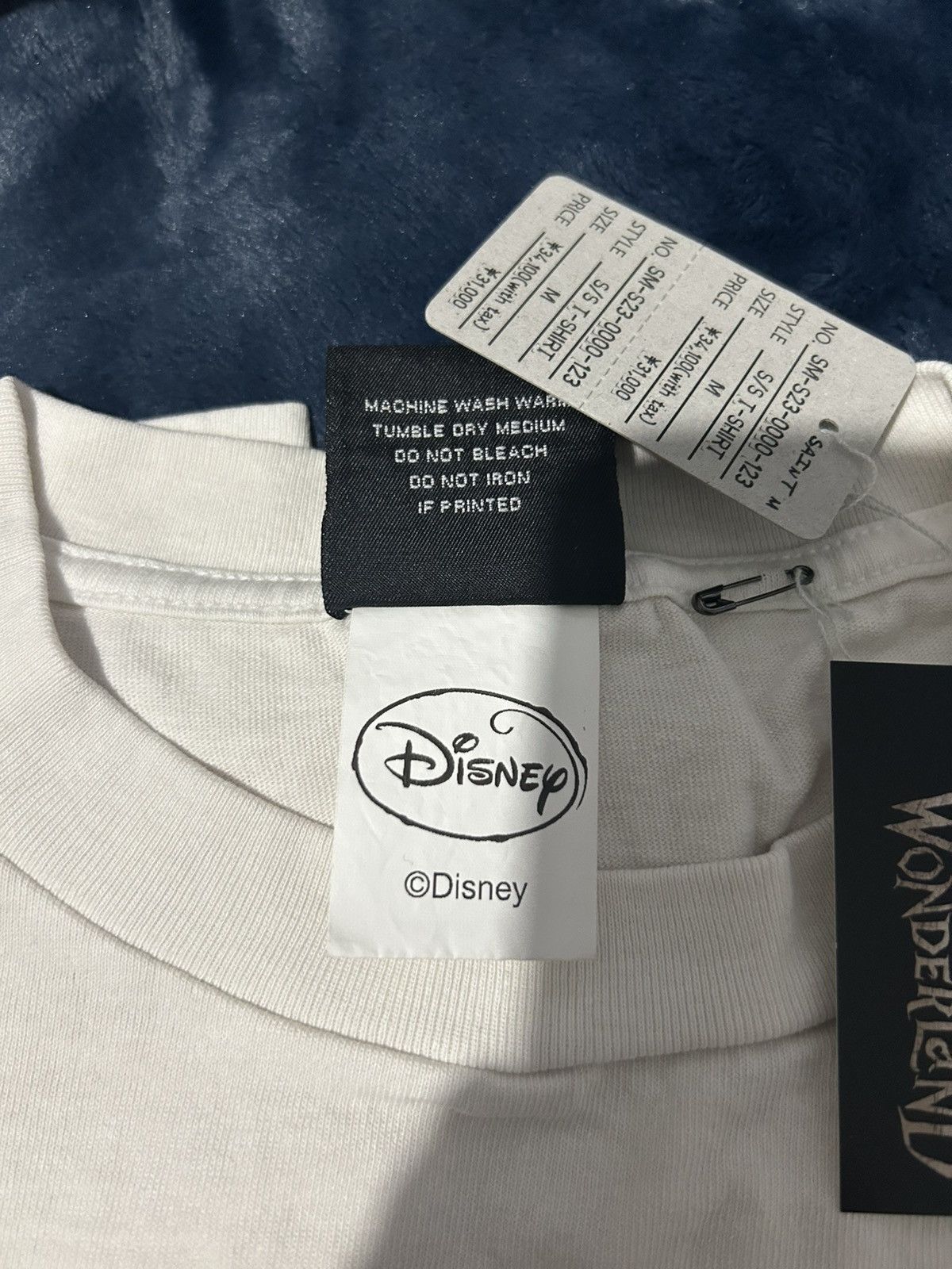 Disney Saint Michael x Disney Alice in Wonderland Size US M / EU 48-50 / 2 - 6 Thumbnail