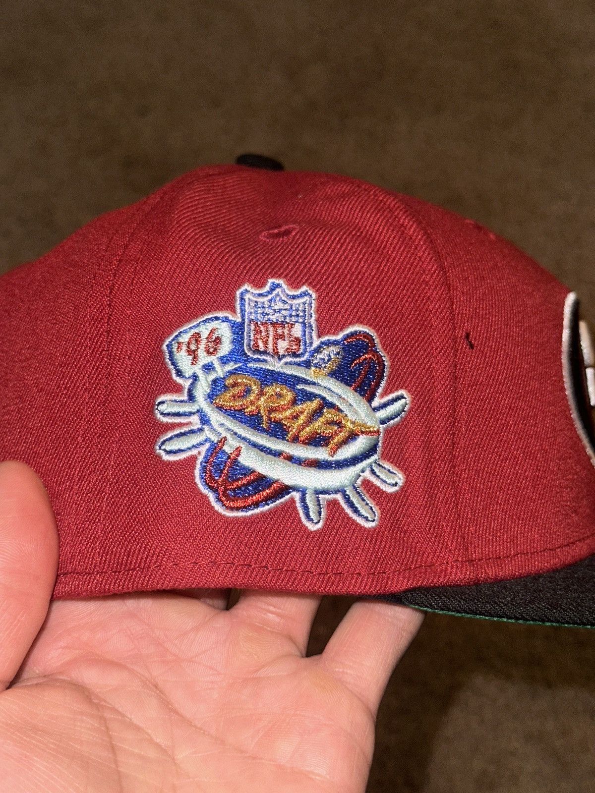 New Era HAT CLUB San Fransisco 49ers Draft Pack Patch Size 7 1/8 Size ONE SIZE - 3 Thumbnail