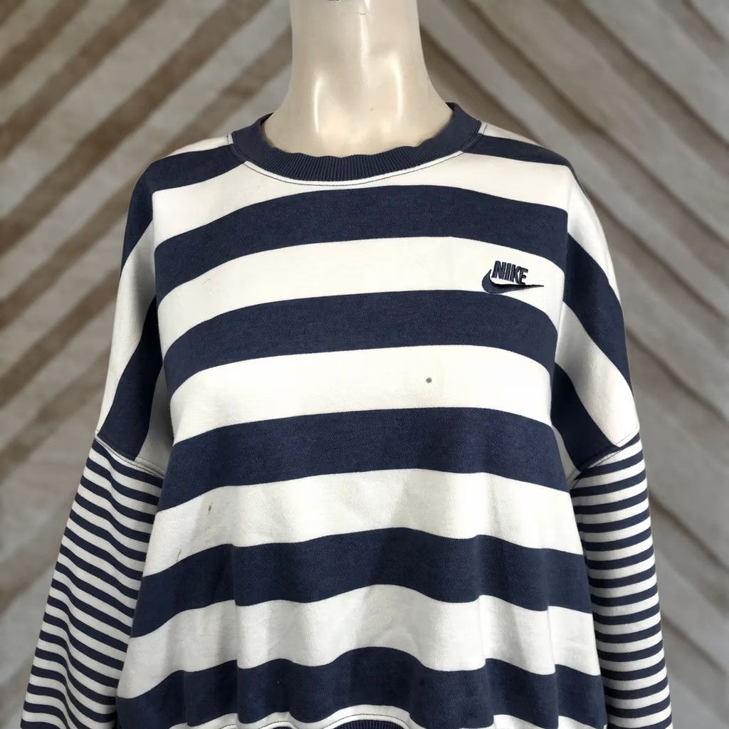 Nike Nike Womens Striped Crewneck Sweatshirt Blue White Oversized Pullover Logo Size M / US 6-8 / IT 42-44 - 1 Thumbnail