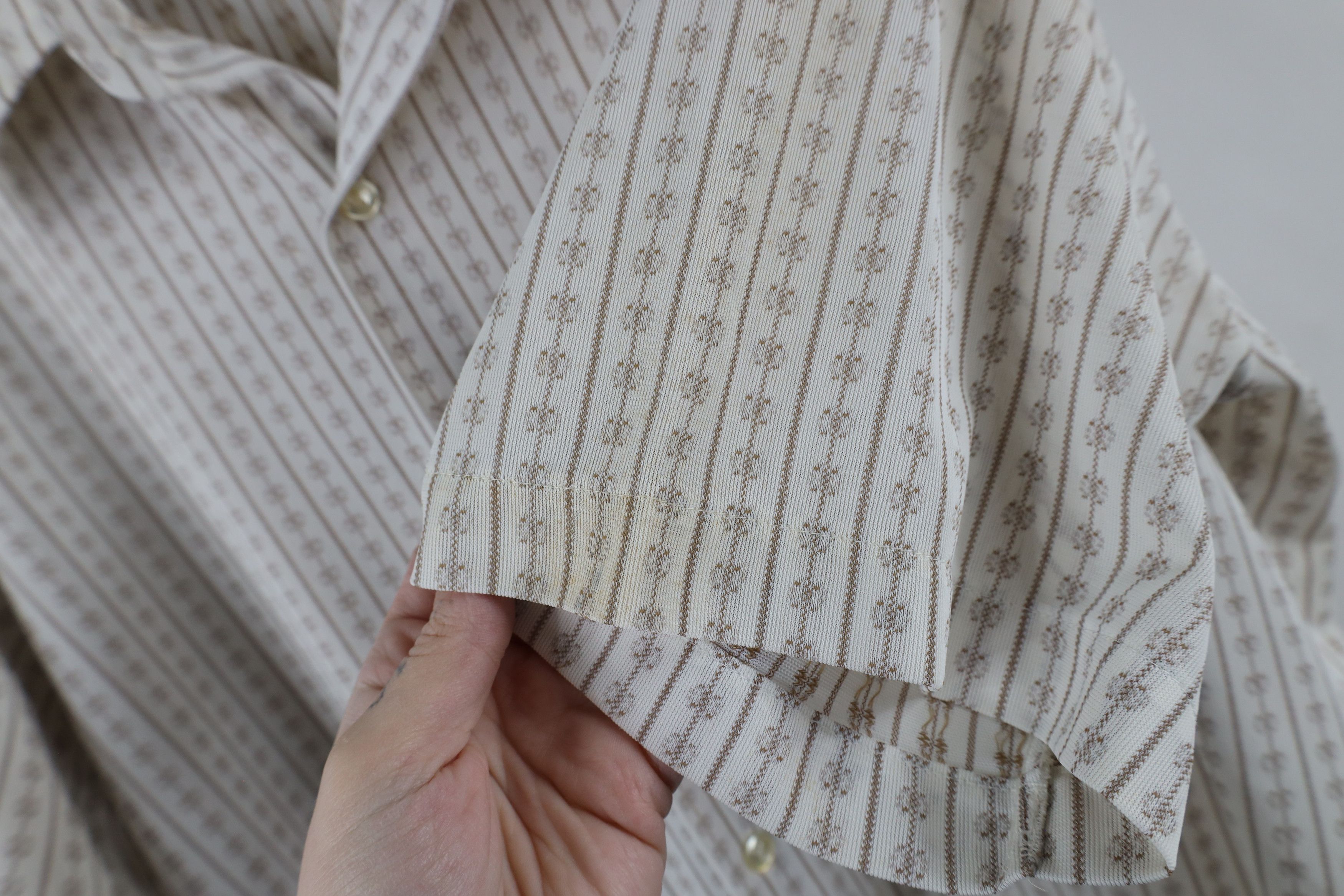 Vintage Vintage 70s Streetwear Knit Collared Button Shirt USA Size US M / EU 48-50 / 2 - 7 Thumbnail