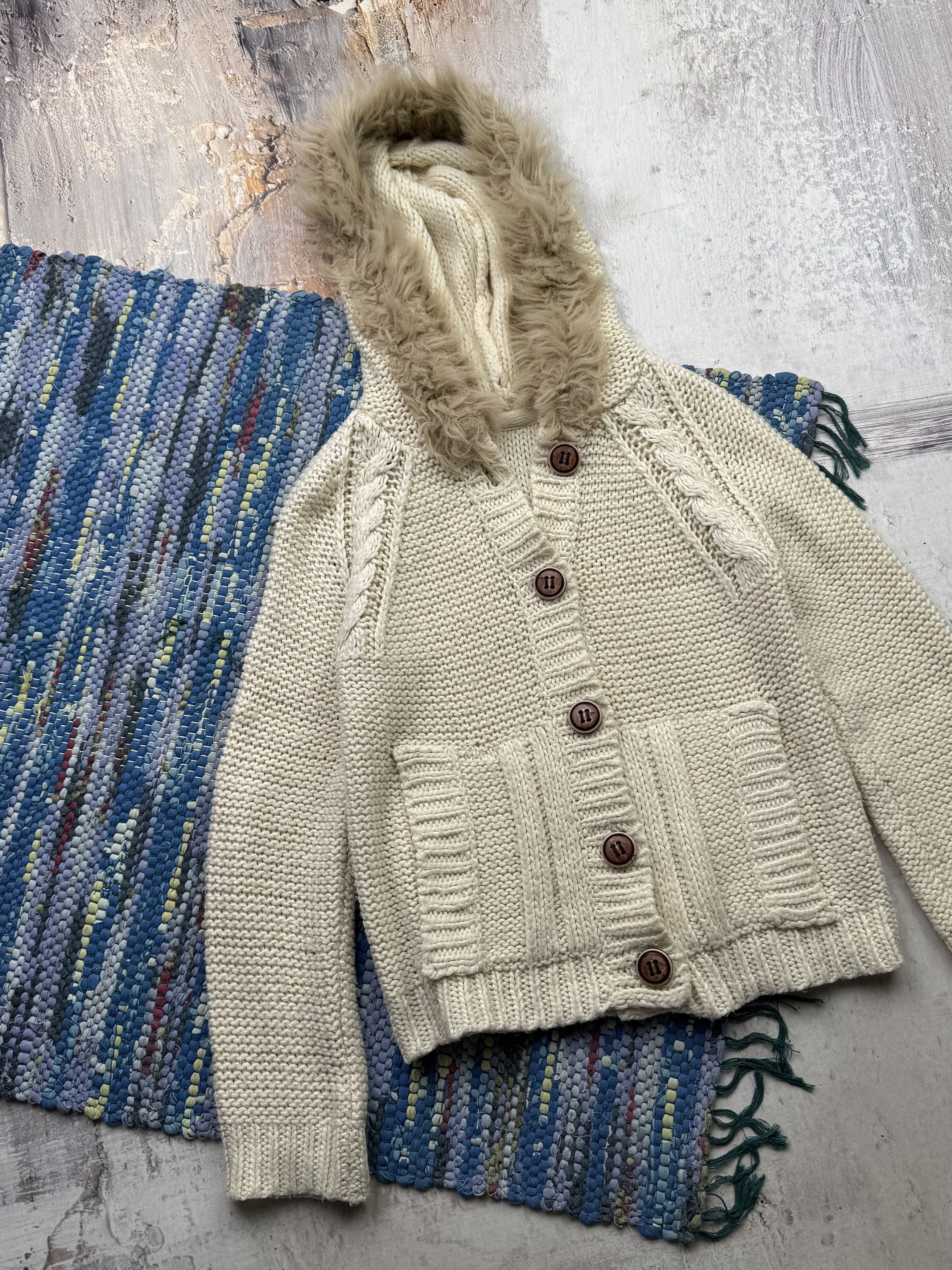 Japanese Brand Vintage Knitted Hoodie With Faux Fur Hood A74D159(310) Size XS / US 0-2 / IT 36-38 - 2 Thumbnail