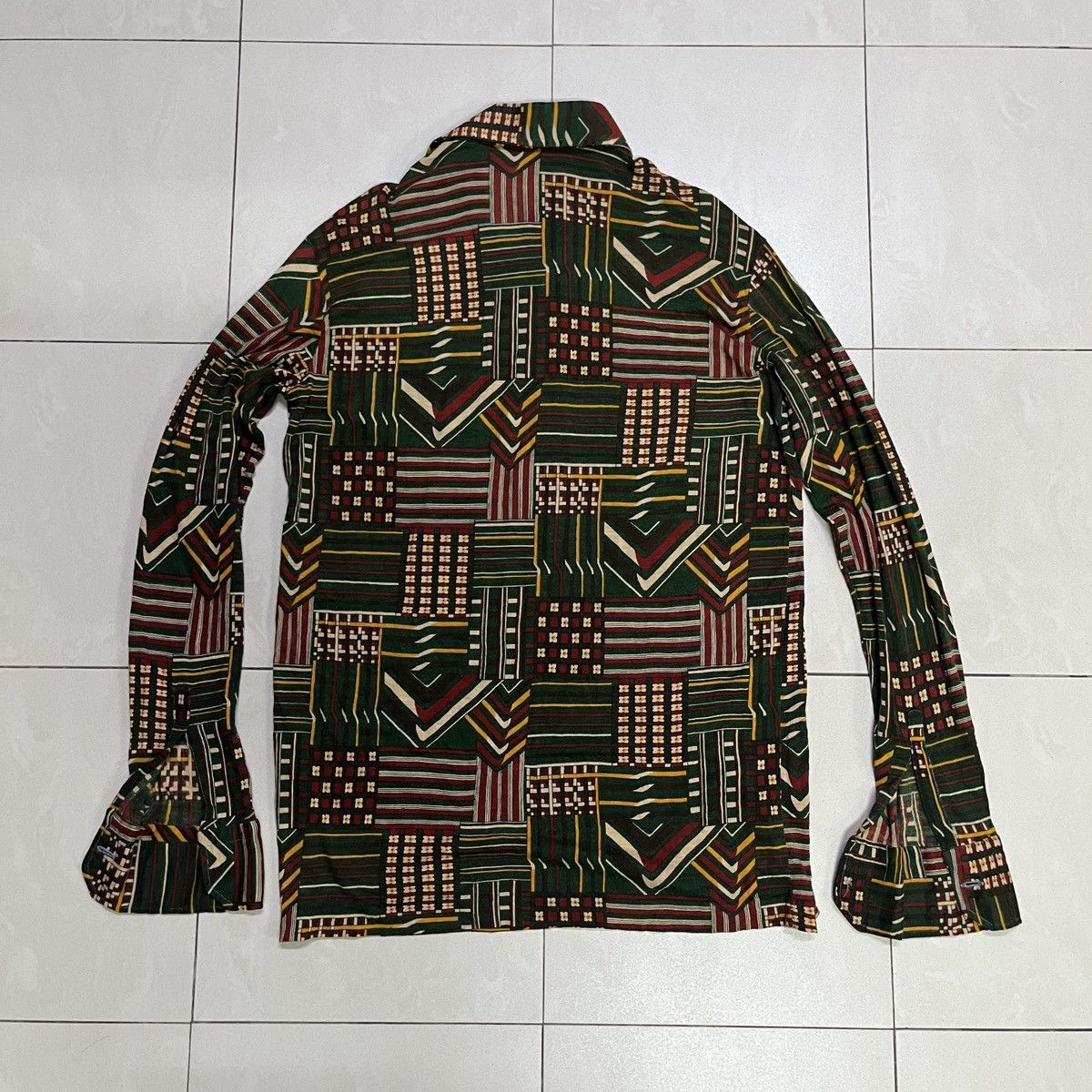 Designer × Vintage Vintage Geometric Abstract Wide Collar Button Shirt Size US S / EU 44-46 / 1 - 8 Thumbnail