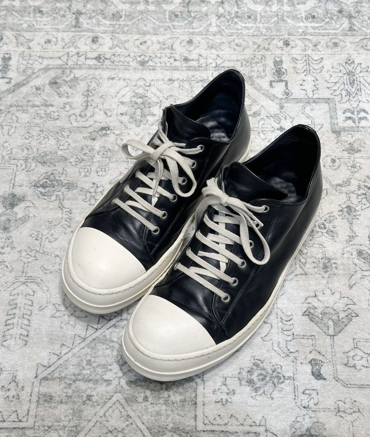Rick Owens Rick Owens low-top classic black and white leather sneakers Size US 9.5 / EU 42-43 - 1 Thumbnail