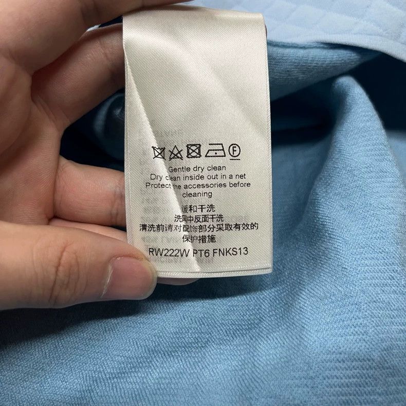 Louis Vuitton Louis Vuitton Blue armband half-zip knit short sleeve Size M / US 6-8 / IT 42-44 - 6 Thumbnail