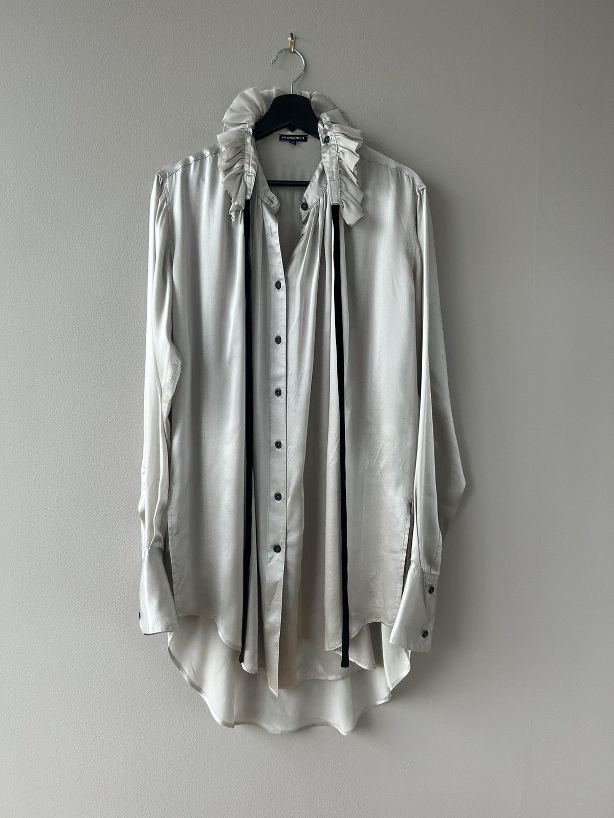 Ann Demeulemeester FW17 Silk Velvet-Ribbon Shirt | Grailed Ann Demeulemeester FW17 Silk Velvet-Ribbon Shirt | Grailed