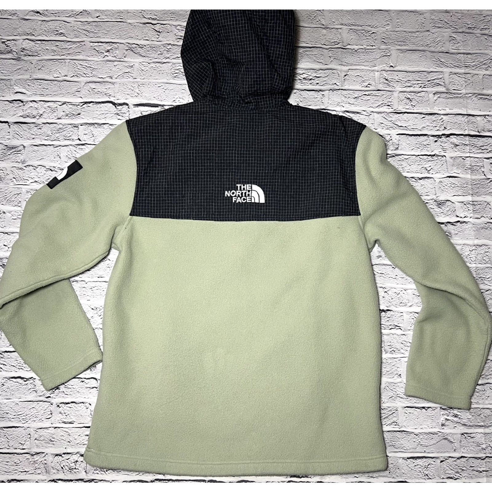 The North Face VINTAGE The North Face Hoodie Mens S Tea Green Pullover Sweatshirt Microfleece 90s? Size US S / EU 44-46 / 1 - 3 Thumbnail