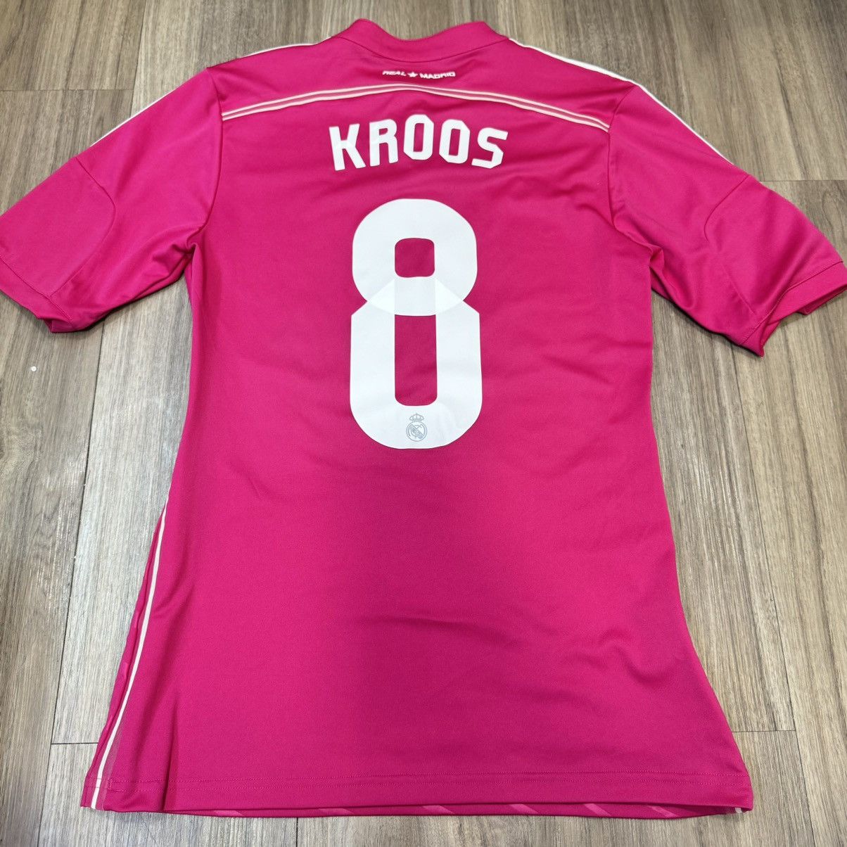 Other Real Madrid 14/15 away shirt #8 Kroos Size US S / EU 44-46 / 1 - 2 Thumbnail