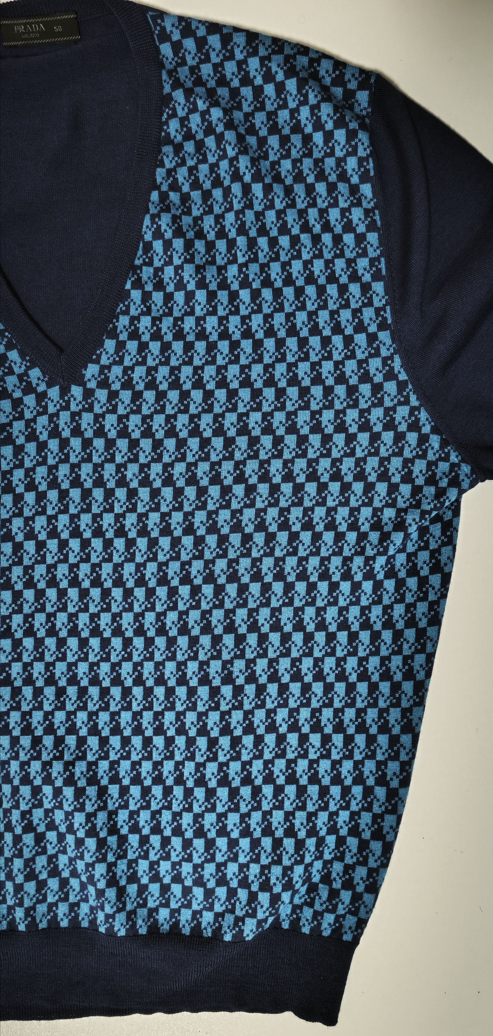 Prada Fall 2017 - Virgin wool sweater - blue chevron print Size US M / EU 48-50 / 2 - 18 Thumbnail