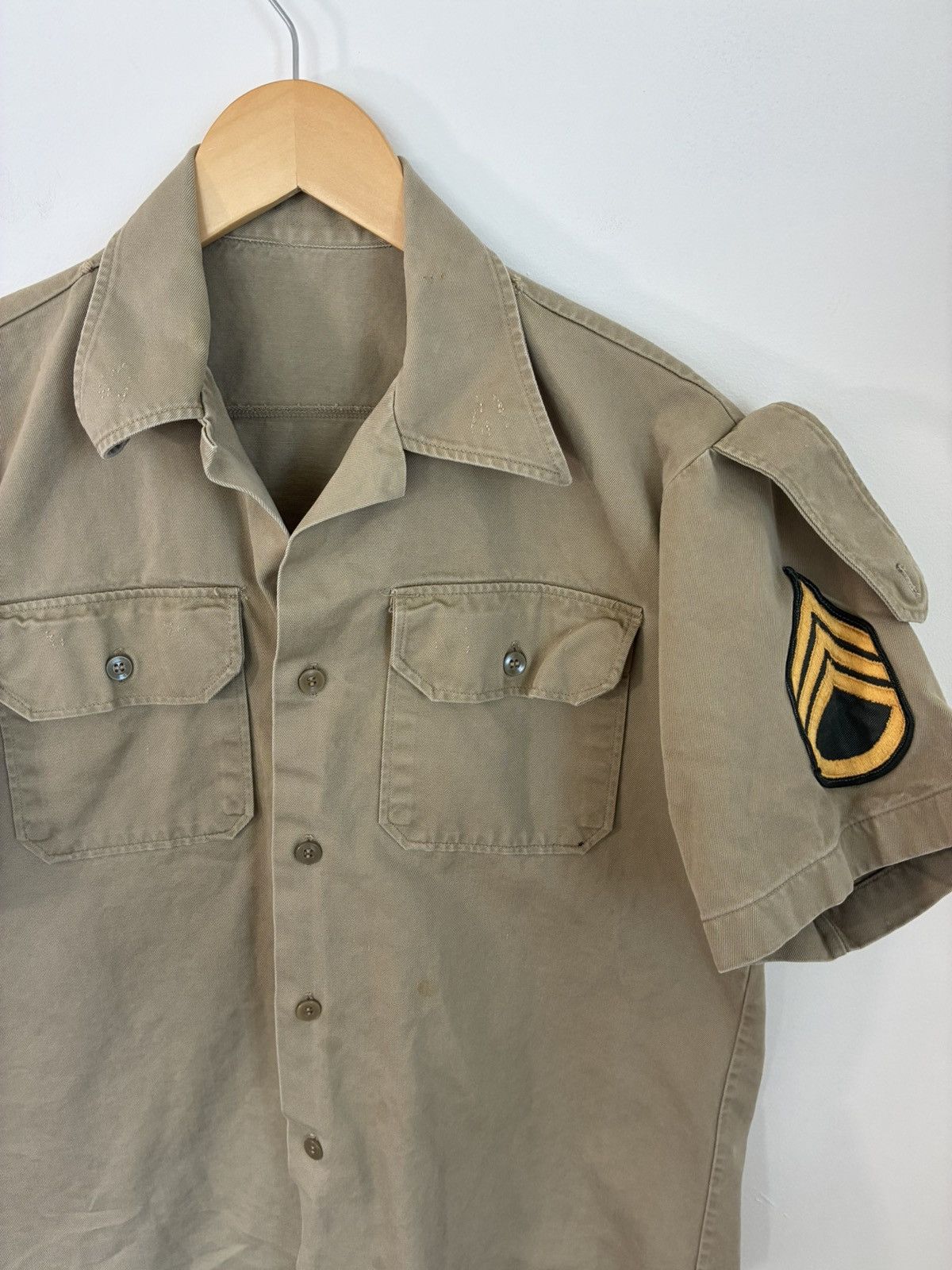 Vintage Distressed Military Army Button Down Epaulette Shirt Size US L / EU 52-54 / 3 - 2 Thumbnail