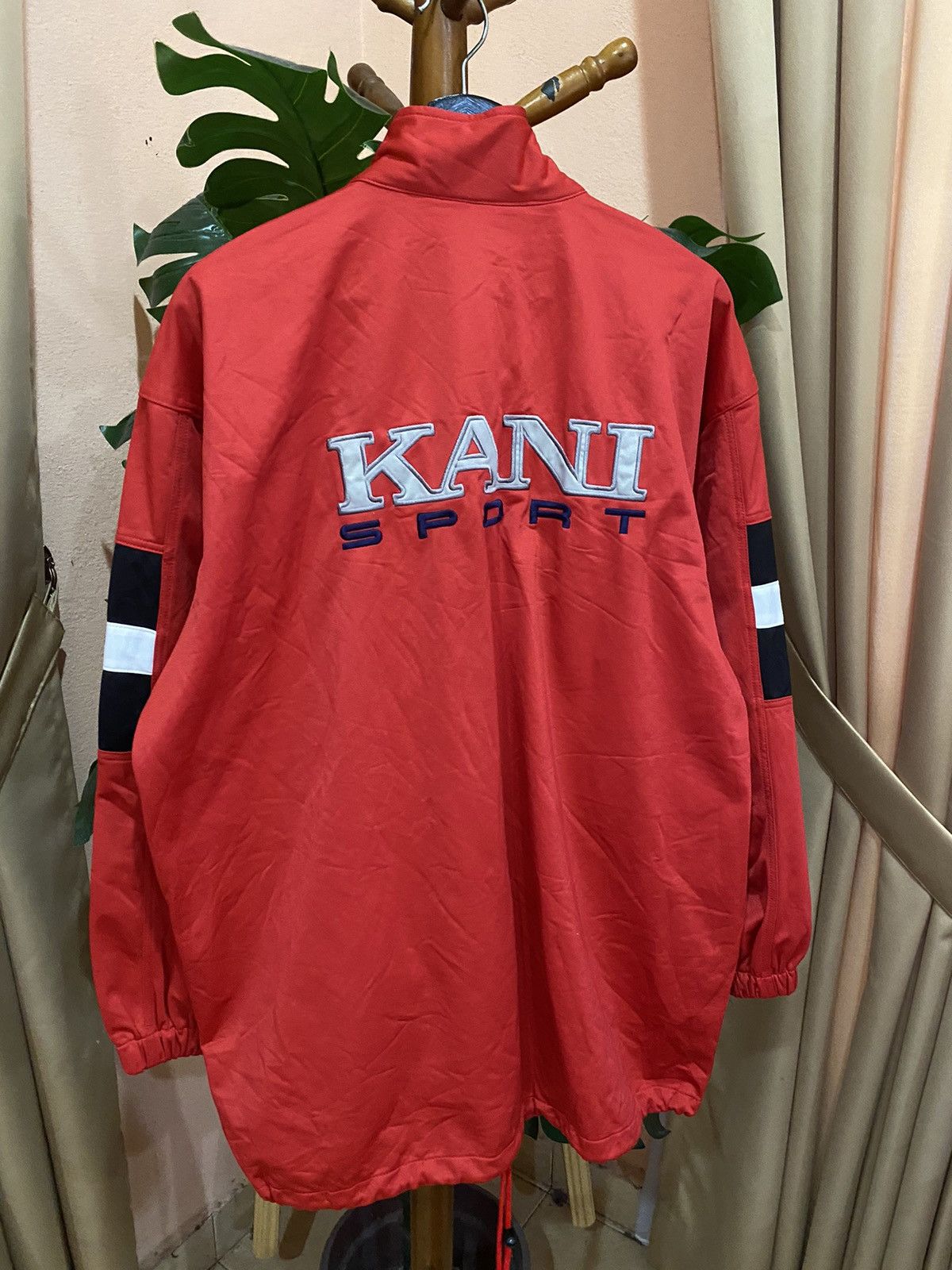 Karl Kani Vintage Karl Kani Sport Red Windbreaker Hip-Hop Streetwear Size US L / EU 52-54 / 3 - 7 Thumbnail