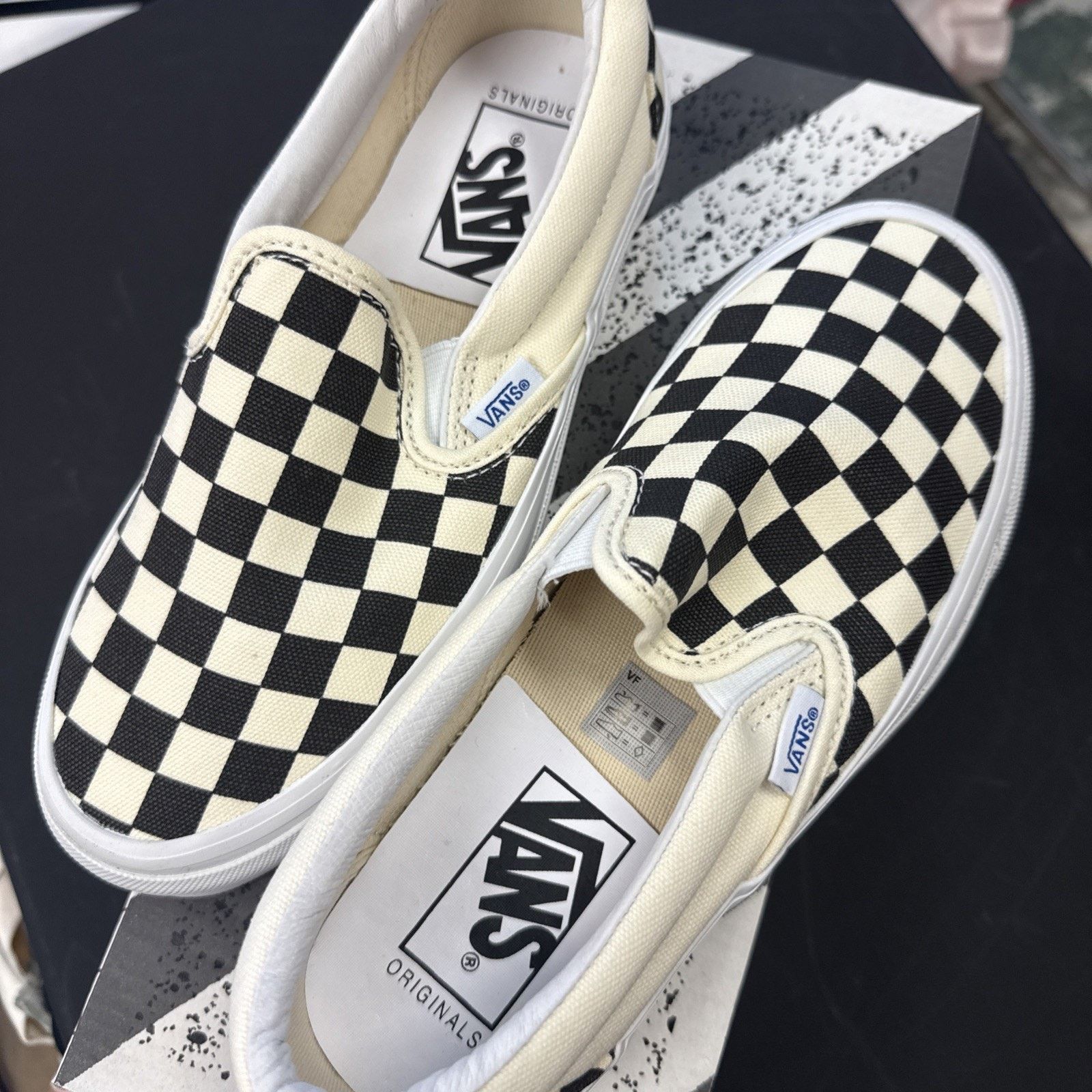 Vans Vans 5.5m/7Wm OG Classic Slip-On LX Checkerboard VN0A45JKT0A Size US 5.5 / EU 38 - 1 Thumbnail