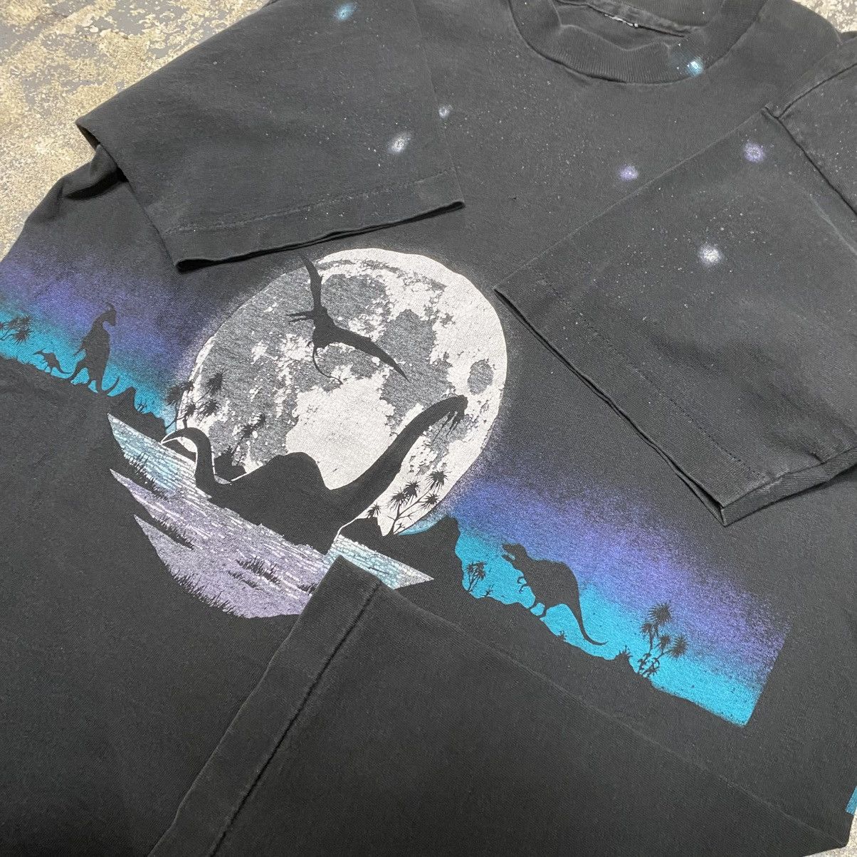 Japanese Brand × Vintage Vintage Dinosaur Skyline Wrap Around Tshirt USA Size US M / EU 48-50 / 2 - 5 Thumbnail