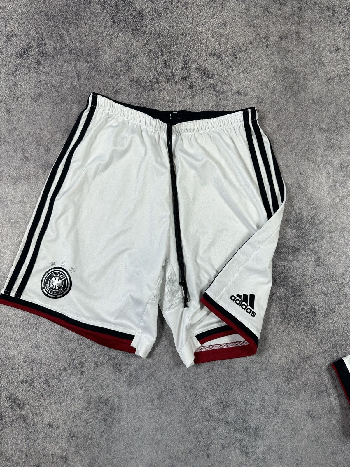 Adidas Vintage Adidas Germany 13/14 Soccer Suits Jersey Shorts Rare Size US L / EU 52-54 / 3 - 3 Thumbnail