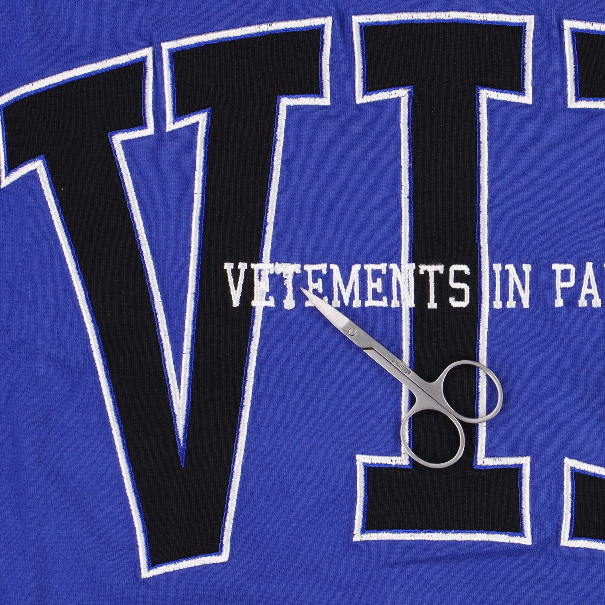 Vetements Blue Embroidered VIP Logo Oversized T-Shirt Size L / US 10 / IT 46 - 6 Thumbnail