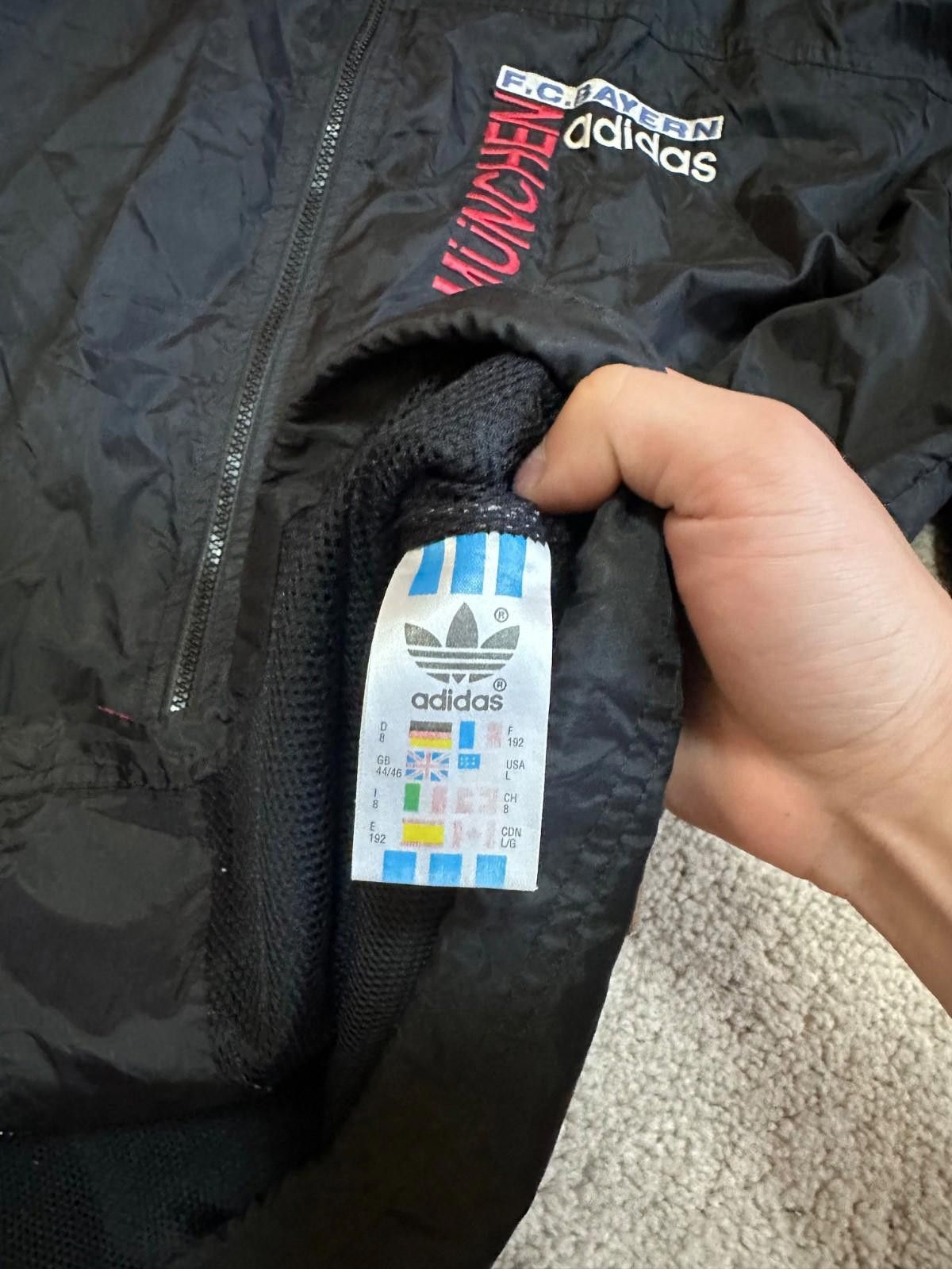 Adidas Vintage Adidas 1993-95 FC Bayern Munchen Track Jacket Size L Size US L / EU 52-54 / 3 - 6 Thumbnail
