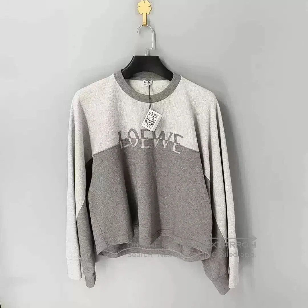 Loewe Loewe Gray Logo Sweatshirt. Size US S / EU 44-46 / 1 - 1 Thumbnail