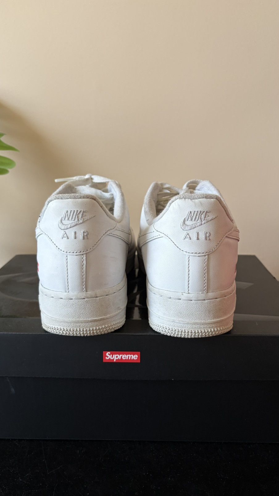 Nike × Supreme Nike x Supreme Air Force 1 Low White – Size 8.5 – Box Logo Size US 8.5 / EU 41-42 - 3 Thumbnail