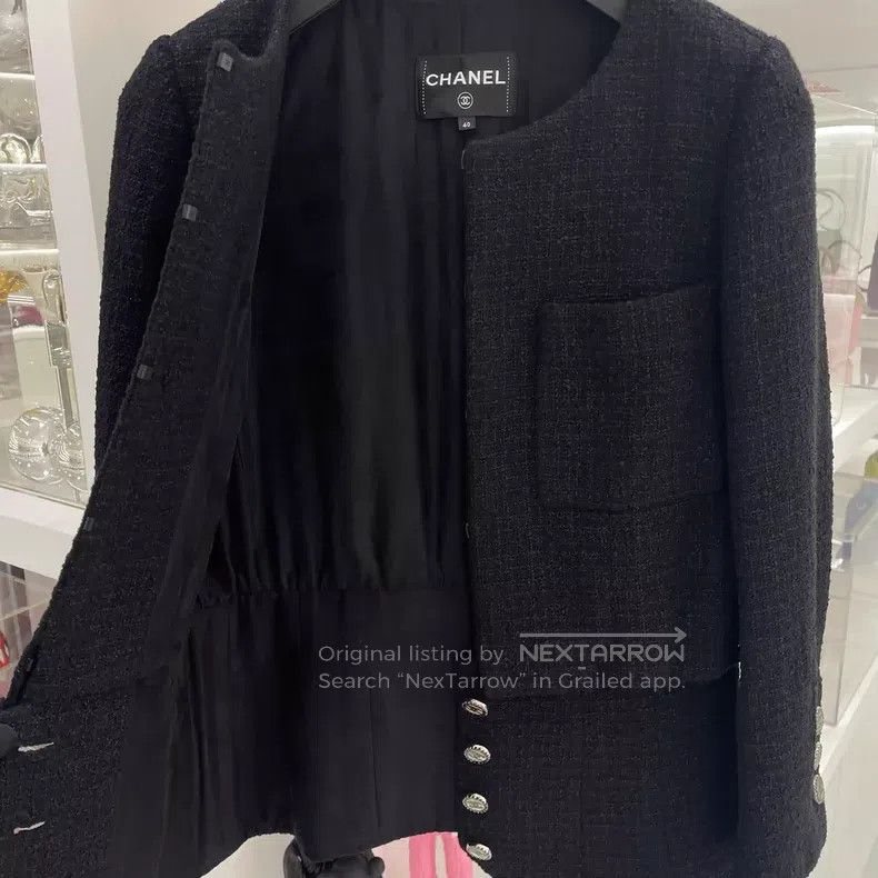 Chanel Chanel Black CC round-neck jacket Size S / US 4 / IT 40 - 5 Thumbnail