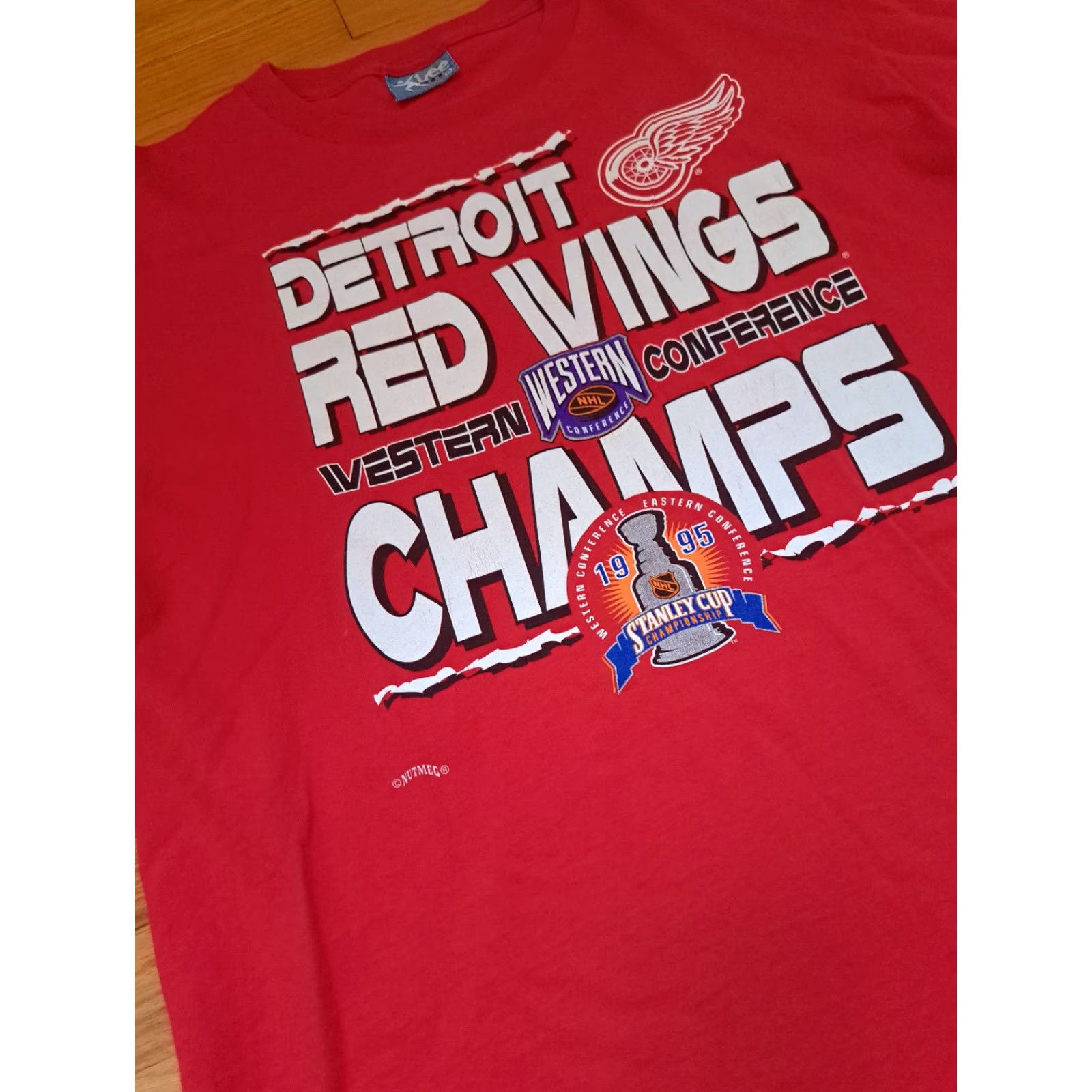 Lee Lee Detroit Red Wings 1995 Western Conference Champs XL USA T-Shirt Men Red Short Sleeve Vintage? Size US XL / EU 56 / 4 - 4 Thumbnail