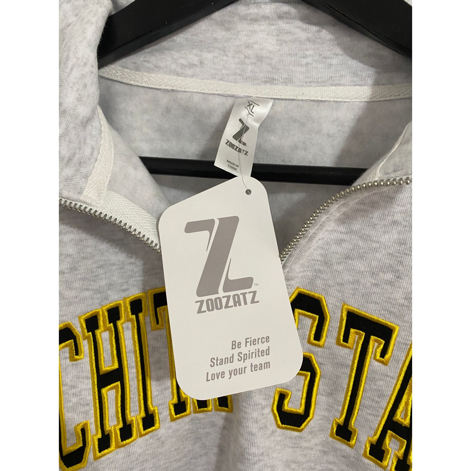 NCAA NWT Wichita State Shockers Cropped 1/4-Zip Sweatshirt Sz XL Size XL / US 12-14 / IT 48-50 - 5 Thumbnail