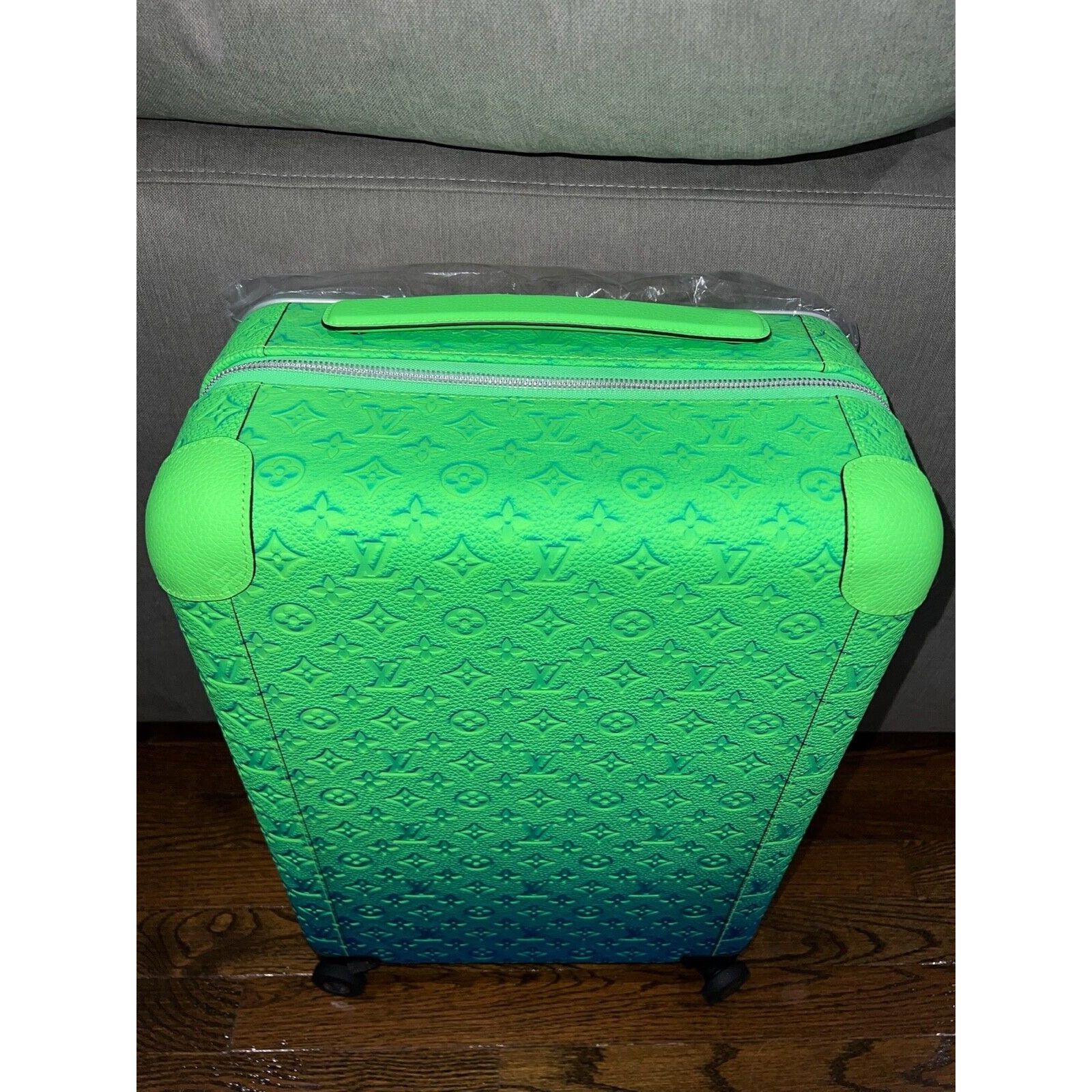 Louis Vuitton Louis Vuitton Horizon Cabin Rolling Luggage Travel Bag Size ONE SIZE - 8 Thumbnail
