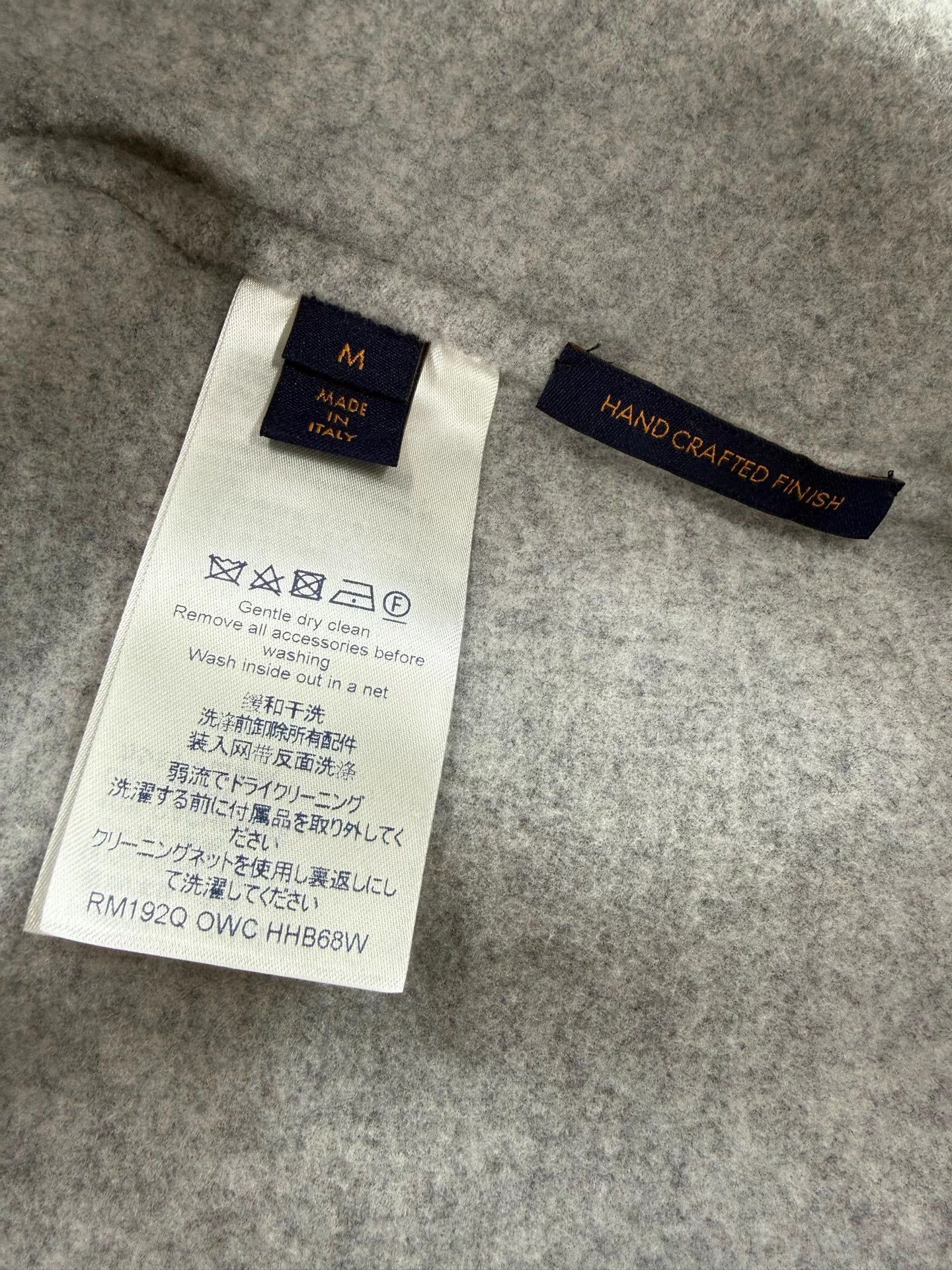 Louis Vuitton LV gray cashmere hoodie M Size US M / EU 48-50 / 2 - 5 Thumbnail