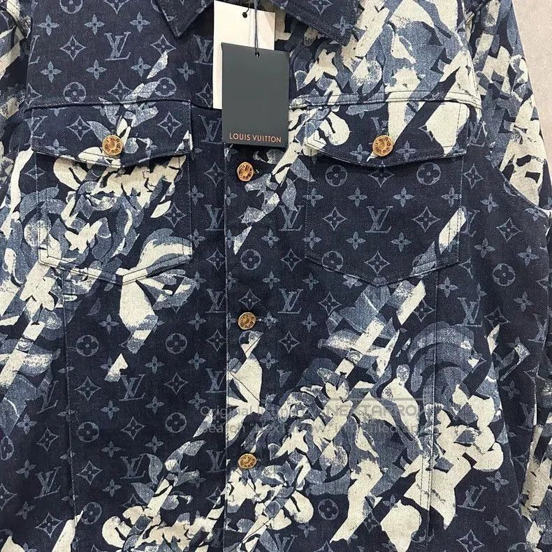 Louis Vuitton Louis Vuitton Tie-Dye Monogram Denim Jacket. Size US XL / EU 56 / 4 - 4 Thumbnail