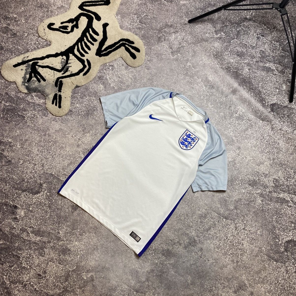 Vintage Men’s Nike FC England National Soccer team 2021 jersey Size US S / EU 44-46 / 1 - 1 Thumbnail