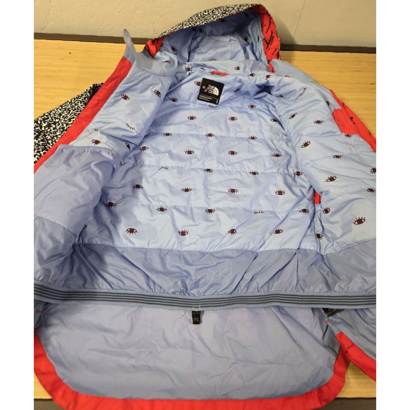 The North Face The North Face DryVent Hooded Rain Jacket Women's Medium Red Windbreaker Hooded Jacket Womens M Red The North Face Size M / US 6-8 / IT 42-44 - 7 Thumbnail