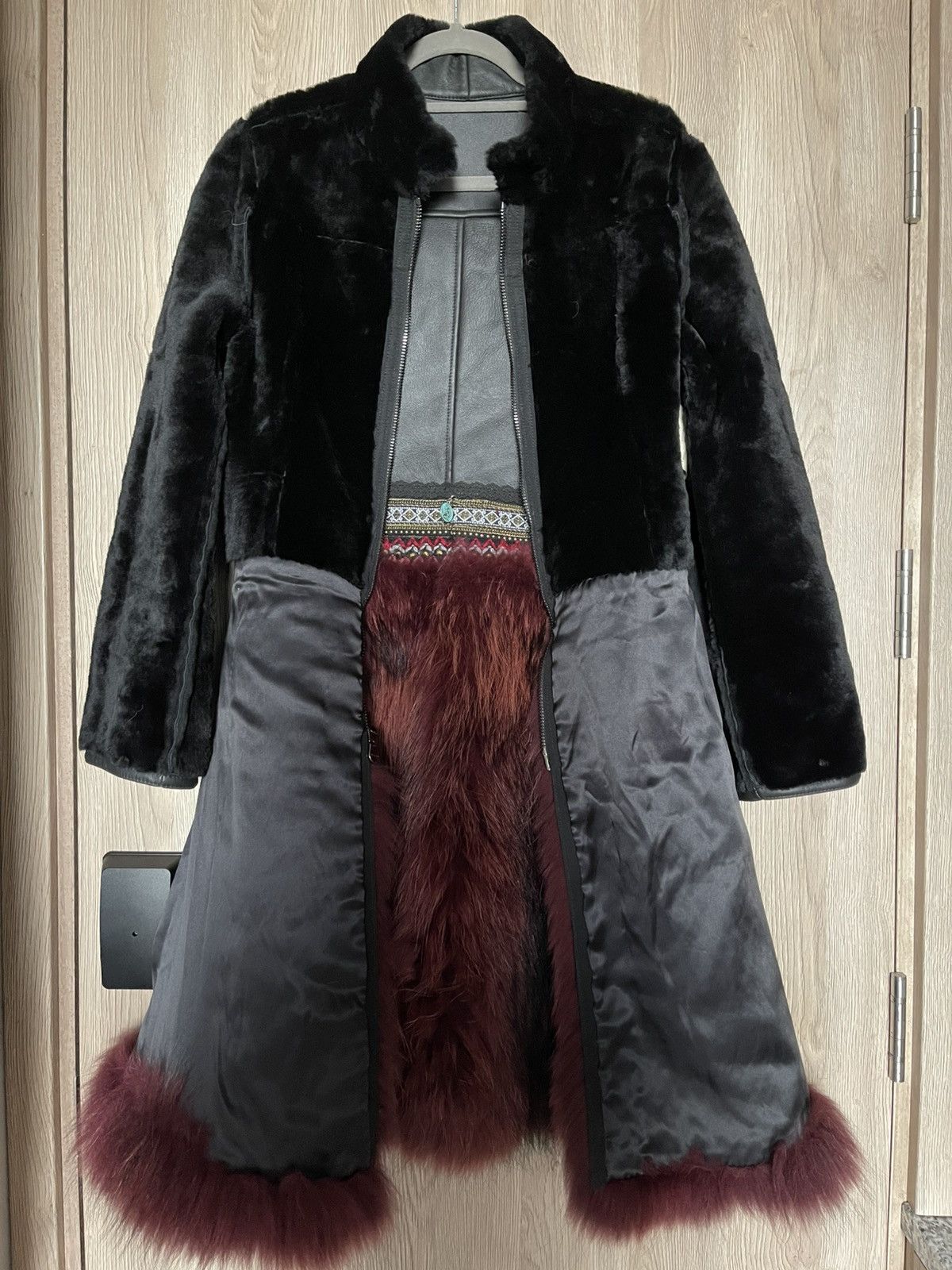 Vintage Unique sheepskin, design inspired by Kazakhstan. Size M / US 6-8 / IT 42-44 - 3 Thumbnail