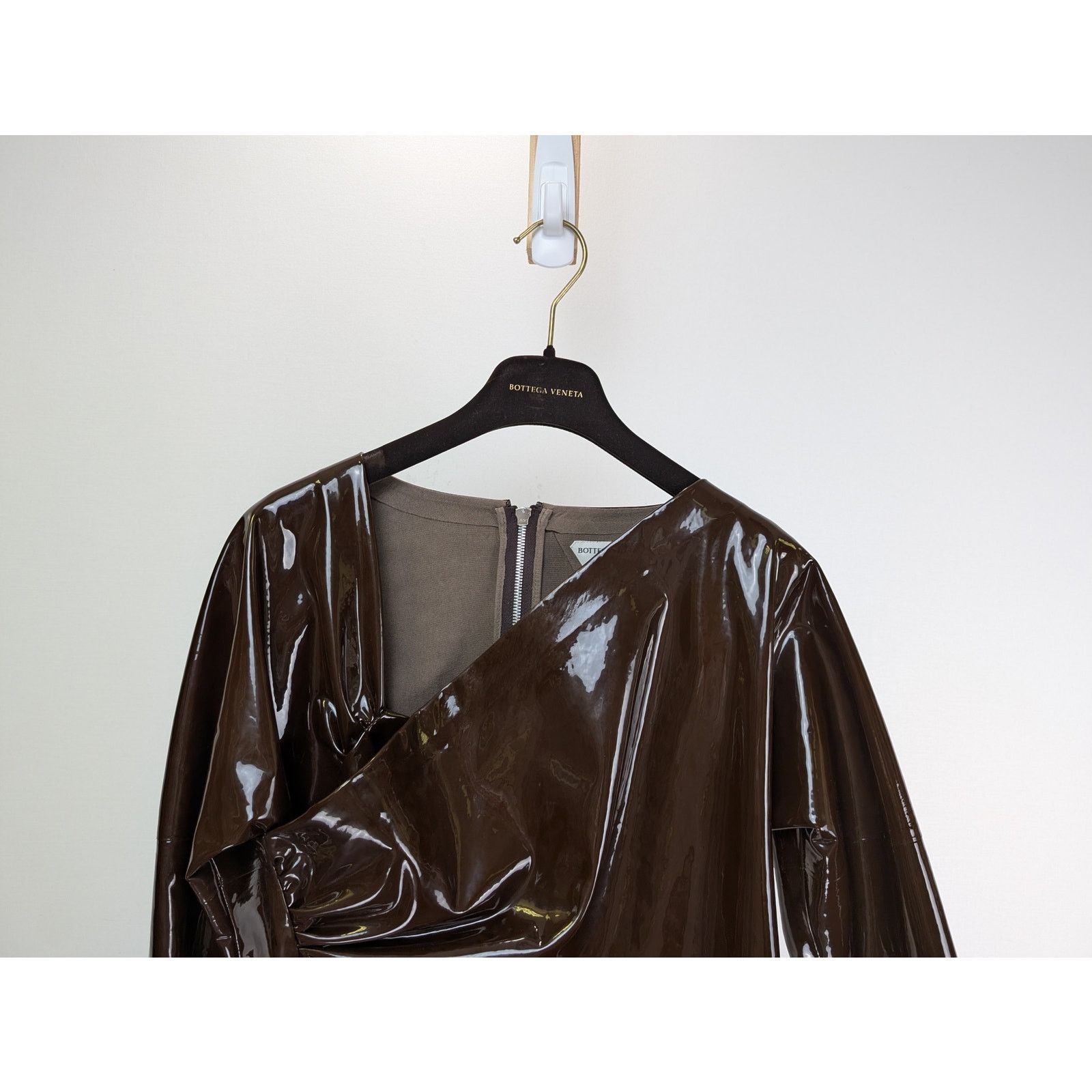 Bottega Veneta o1rshd1 Patent Stretch Leather Dress in Fondant Size XS / US 0-2 / IT 36-38 - 2 Thumbnail