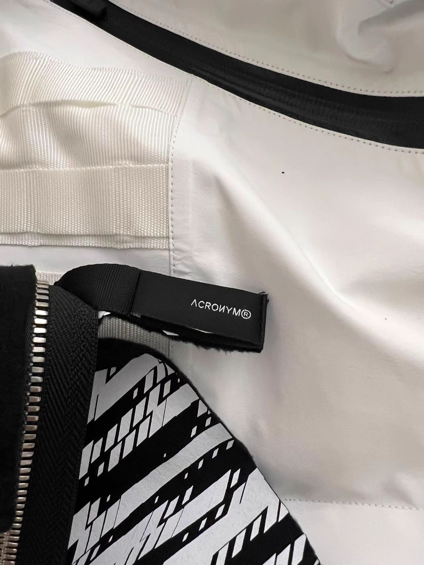 Acronym ACRONYM 2223FW NG4-PS zippered windproof thermal face mask Size ONE SIZE - 6 Thumbnail