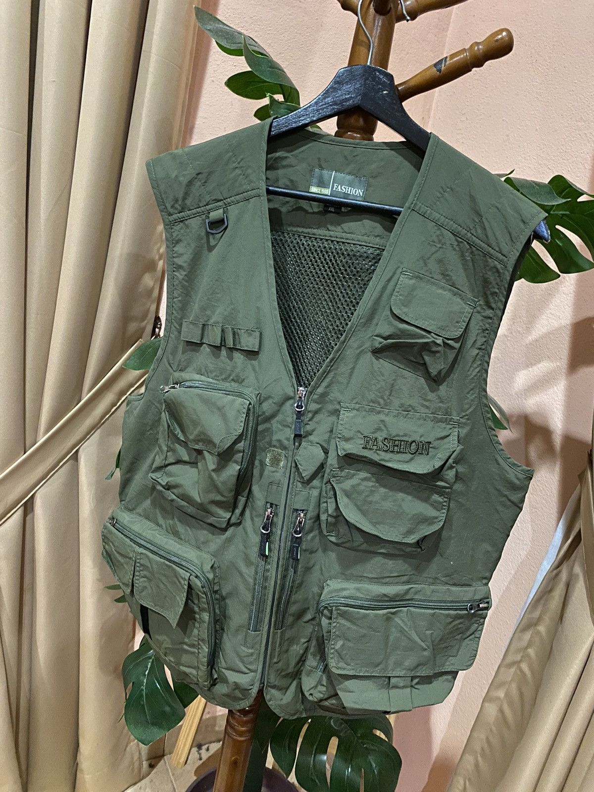 Other Olive Green Utility Vest with Multiple Pockets – Fishing Size US XXL / EU 58 / 5 - 2 Thumbnail