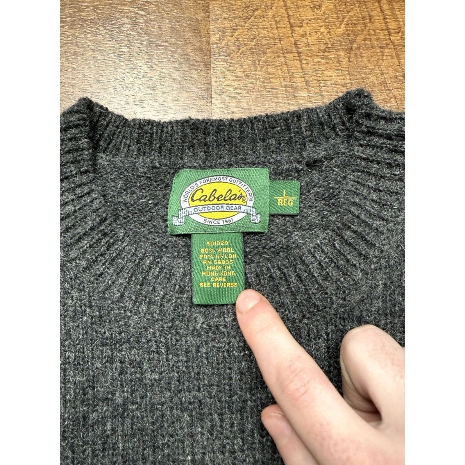 Vintage VINTAGE Cabela's Men’s Ragg Wool Crewneck Pullover Sweater Large Charcoal Gray Regular Fit Wool/Nylon Marled Knit Casual, Travel, Workwear Mens Size US L / EU 52-54 / 3 - 4 Thumbnail