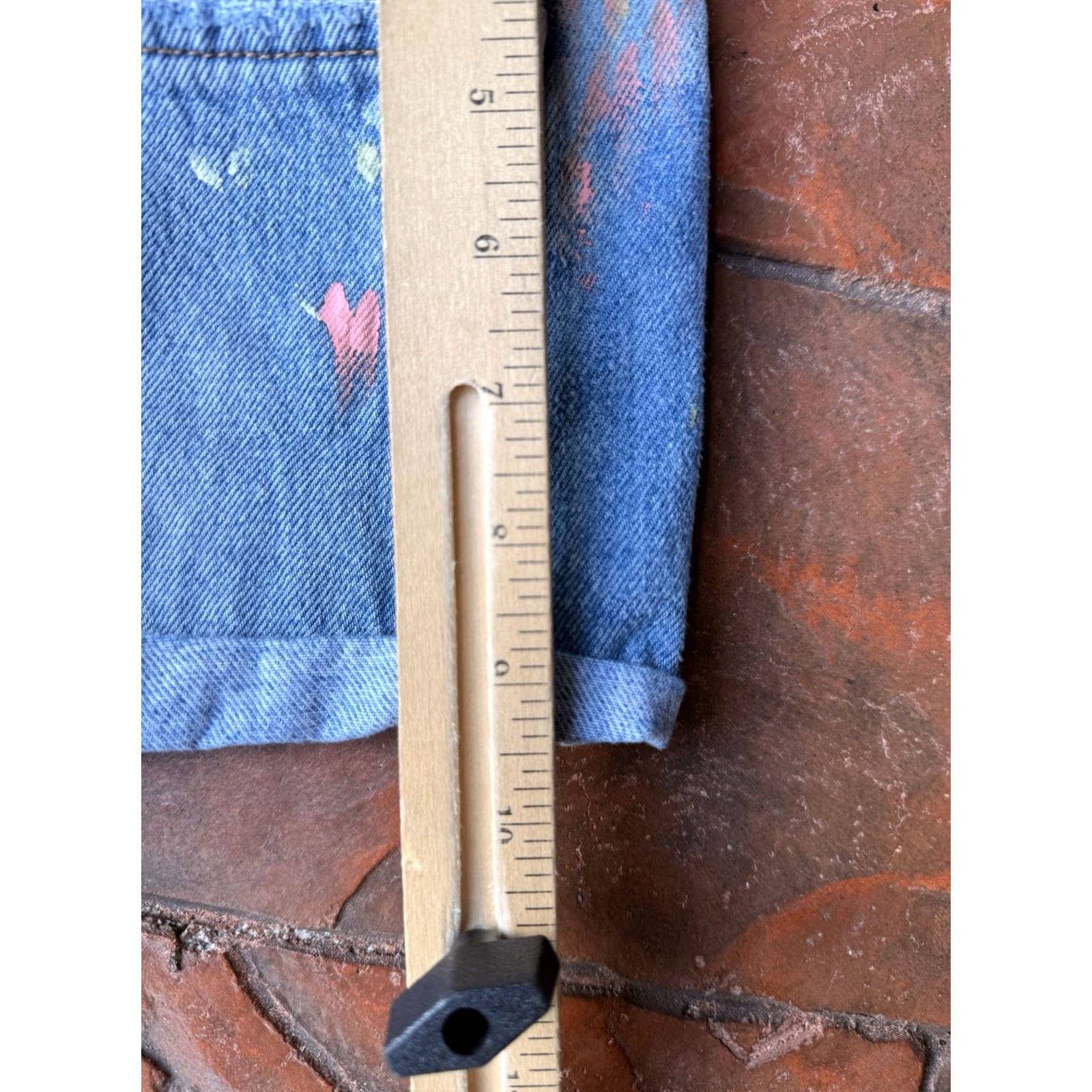 Free People We The Free People Paint Splatter Denim Shorts 27 Distress Frayed Hem Button Fly Denim Shorts Women 27 Bohemian Festival Size 27" / US 4 / IT 40 - 8 Thumbnail