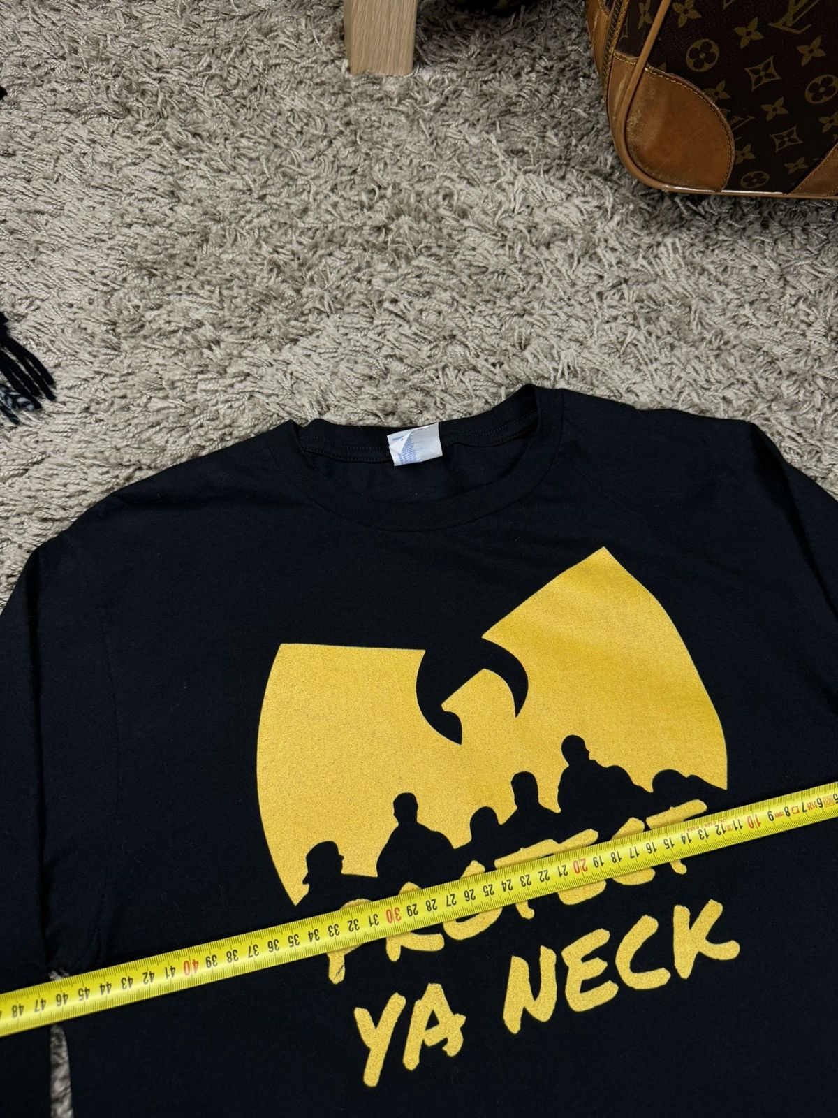 Rap Tees × Wu-Tang Clan Wu Tang Protect Ya Neck Rap tee y2k original hip-hop item Size US S / EU 44-46 / 1 - 4 Thumbnail