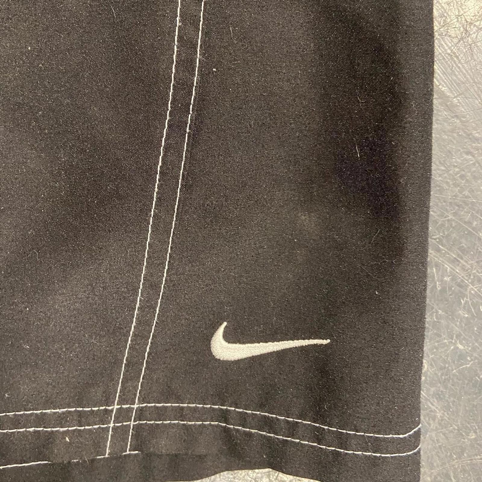 Nike Vintage Black Nike Board Shorts Size US 40 / EU 56 - 2 Thumbnail