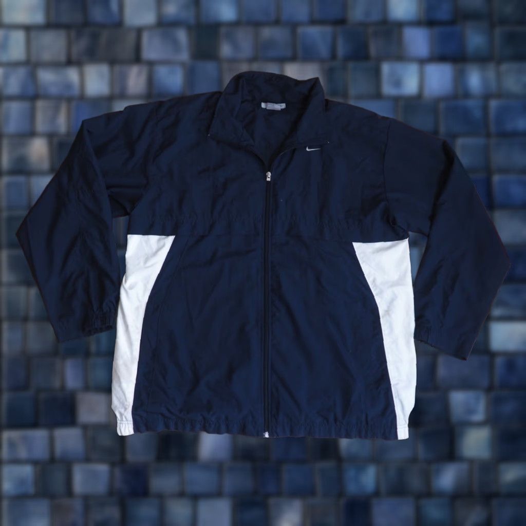 Nike VTG Nike Windbreaker Jacket XL Blue Navy White Mini Swoosh Logo Zip Windbreaker Mens XL Size US XL / EU 56 / 4 - 1 Thumbnail
