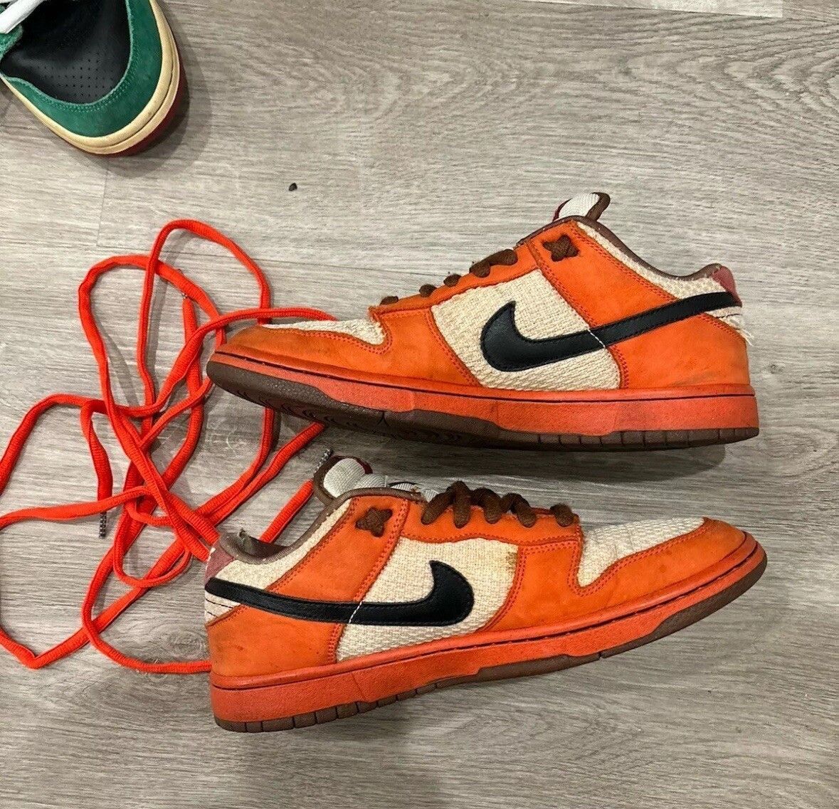 Nike Nike Dunk Premium SB Low Un-Hemp Top Ramen Size US 9 / EU 42 - 2 Thumbnail