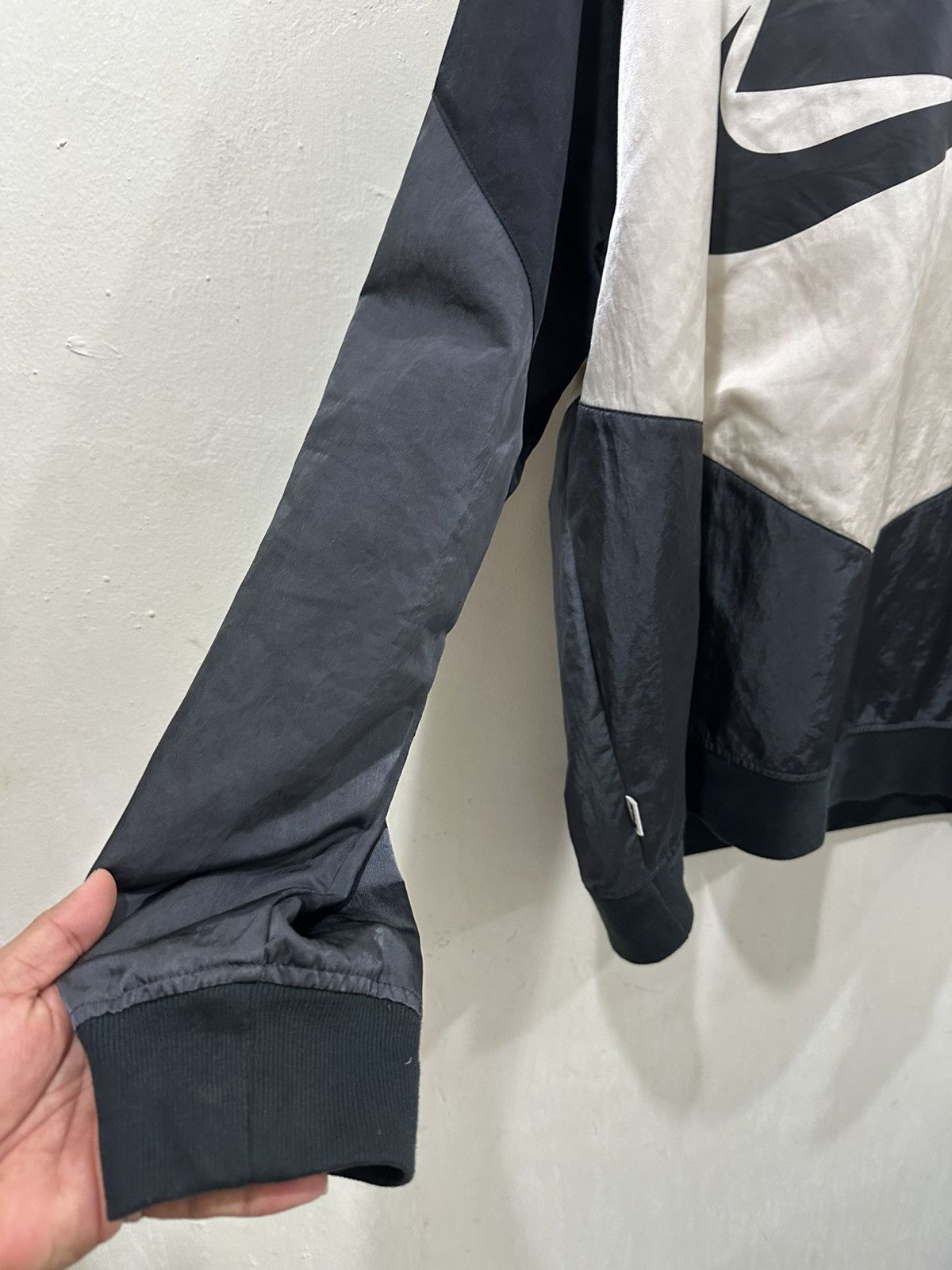 Nike × Vintage Nike Blank Swoosh Sweater Size US L / EU 52-54 / 3 - 5 Thumbnail