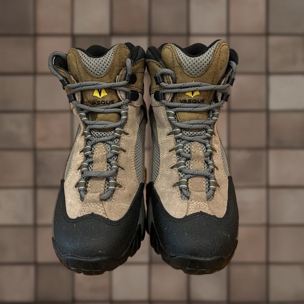 Vasque Vasque Women's Hiking Boots Size 7.5 Brown Black Leather Mid Top Gore-Tex Outdoor Size M / US 6-8 / IT 42-44 - 1 Thumbnail