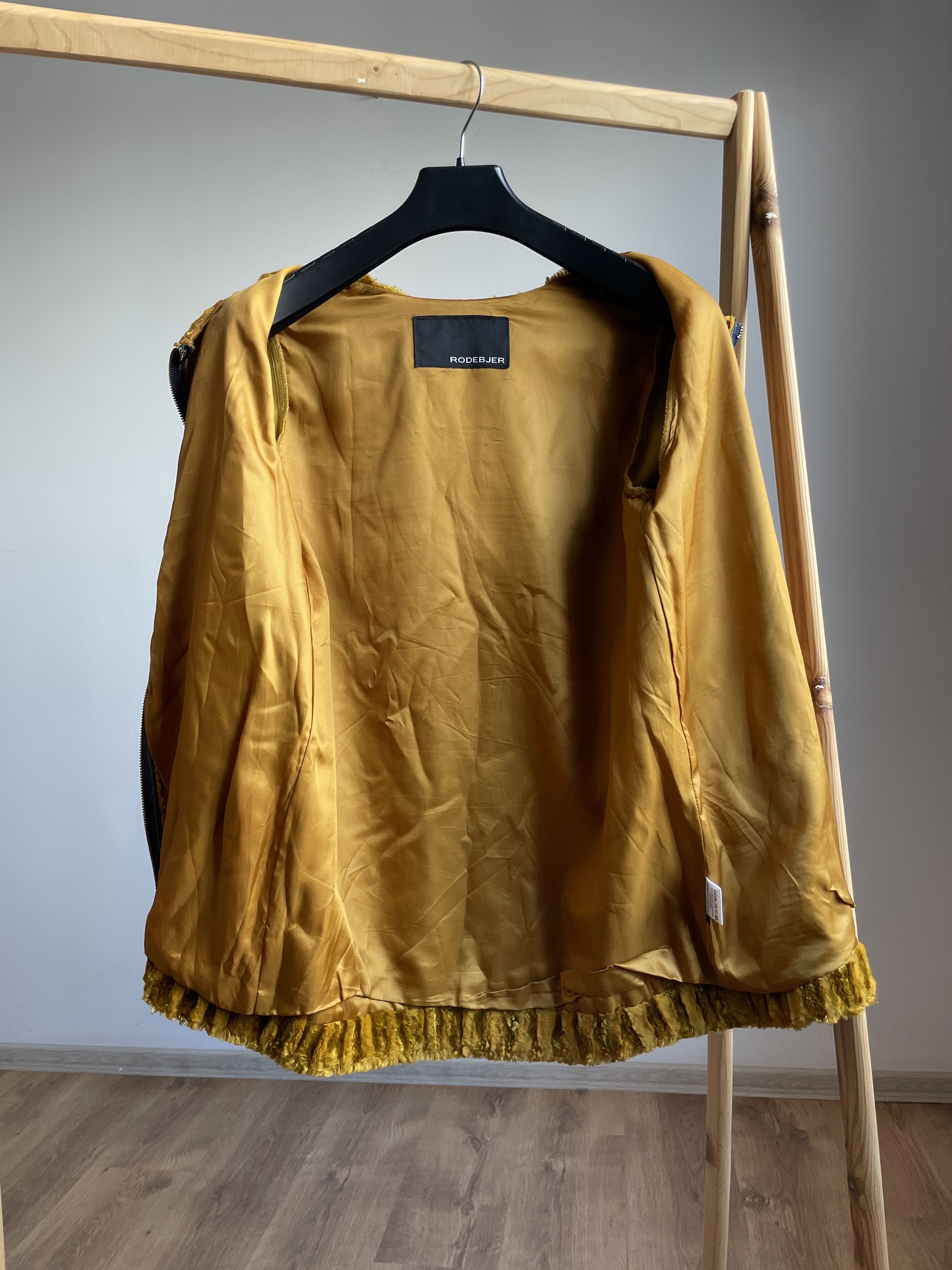 Rodebjer Rodebjer Womens Golden Velvet Collarless Coat Size S Size S / US 4 / IT 40 - 3 Thumbnail