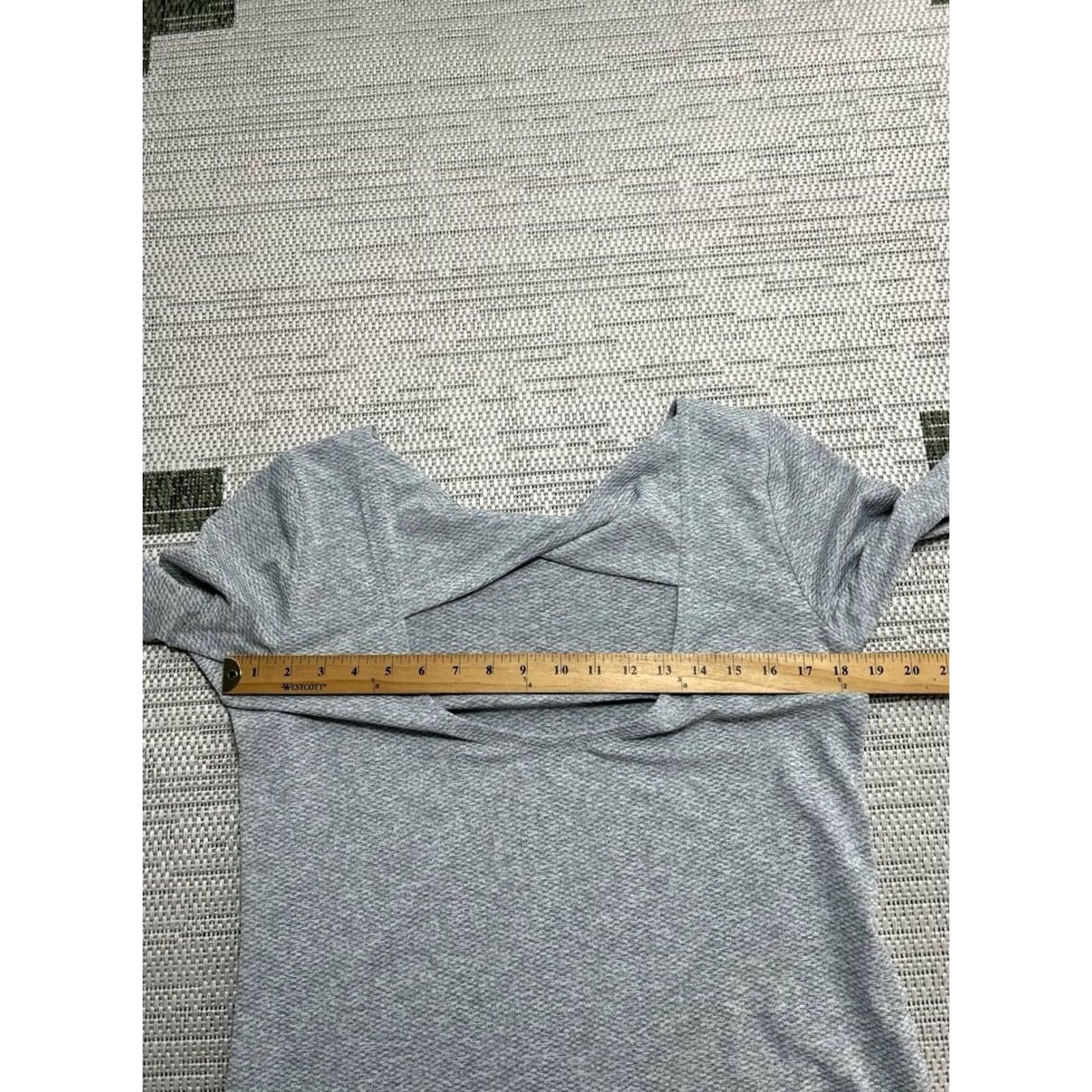 Athleta Athleta Top Womens M Gray Knit Moisture Wicking Athleisure Gym Training Size M / US 6-8 / IT 42-44 - 5 Thumbnail
