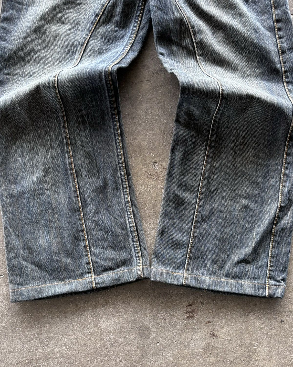 If Six Was Nine × Japanese Brand × Le Grande Bleu (L.G.B.) 2000s Style Basic Studded Denim Jeans Size US 29 - 2 Thumbnail