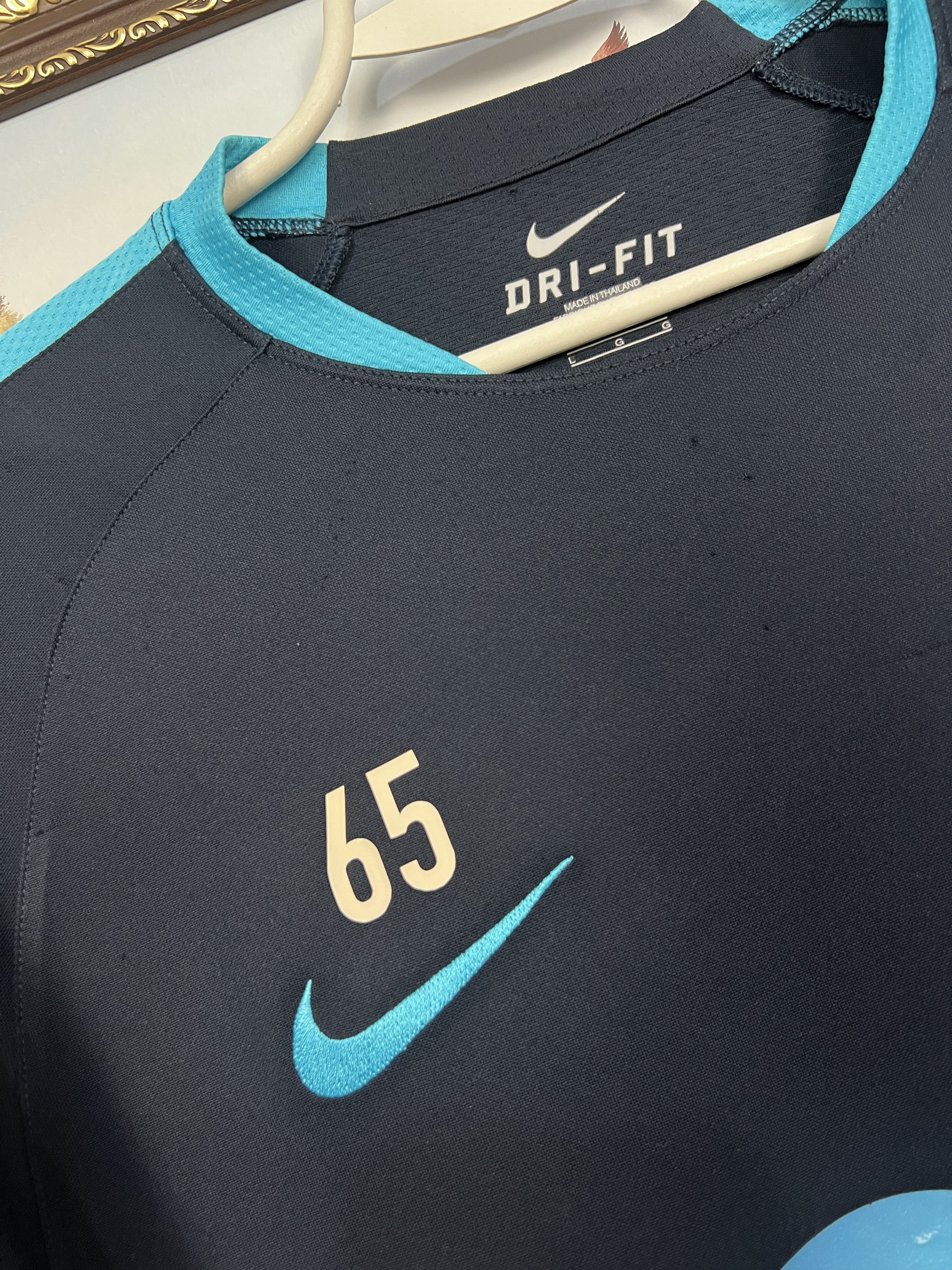 Nike Vintage Nike Manchester City Player Issue Train Shirt Soccer Size US L / EU 52-54 / 3 - 5 Thumbnail