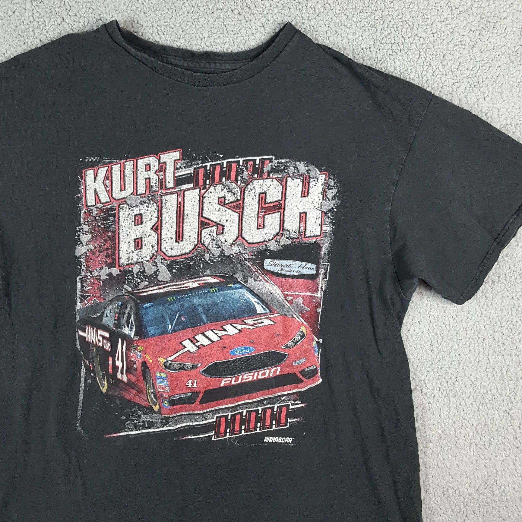 NASCAR Kurt Busch NASCAR Faded Black Short Sleeve Men's Large Car Racing T Shirt Grunge Size US L / EU 52-54 / 3 - 3 Thumbnail