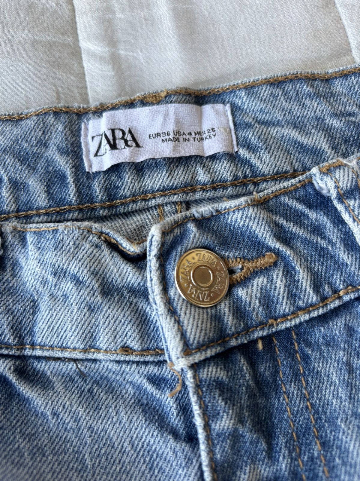 Le Grande Bleu (L.G.B.) 💥BAGGY JEANS WIDE LEG BLUE WASH ZARA DENIM JEANS Size US 27 - 9 Thumbnail