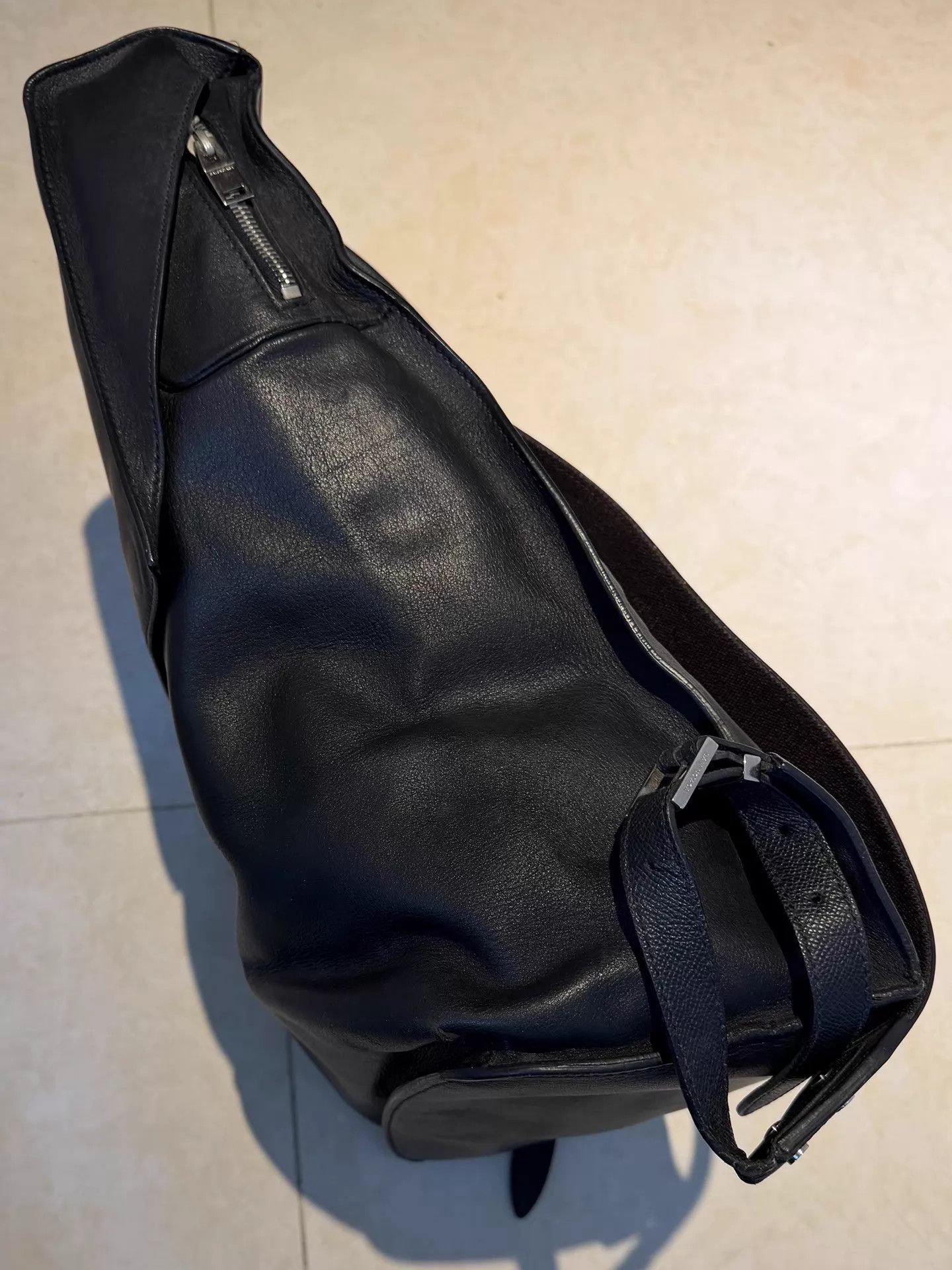 Balenciaga Balenciaga Silver Buckle Minimalist Backpack Black Size ONE SIZE - 7 Thumbnail