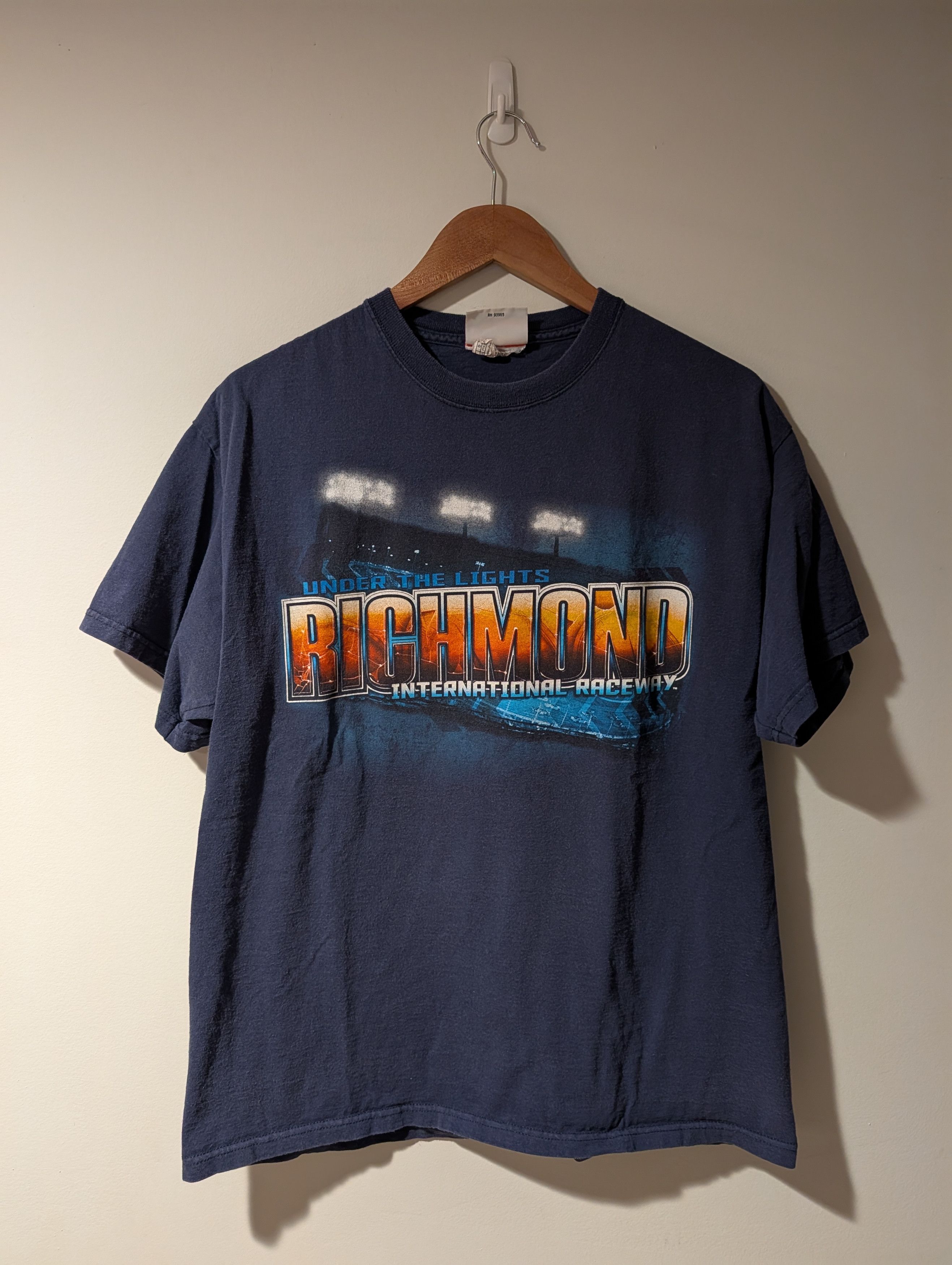 NASCAR Vintage 2010 Nascar Richmond Crown Royal 400 Large T-Shirt Size US L / EU 52-54 / 3 - 1 Thumbnail